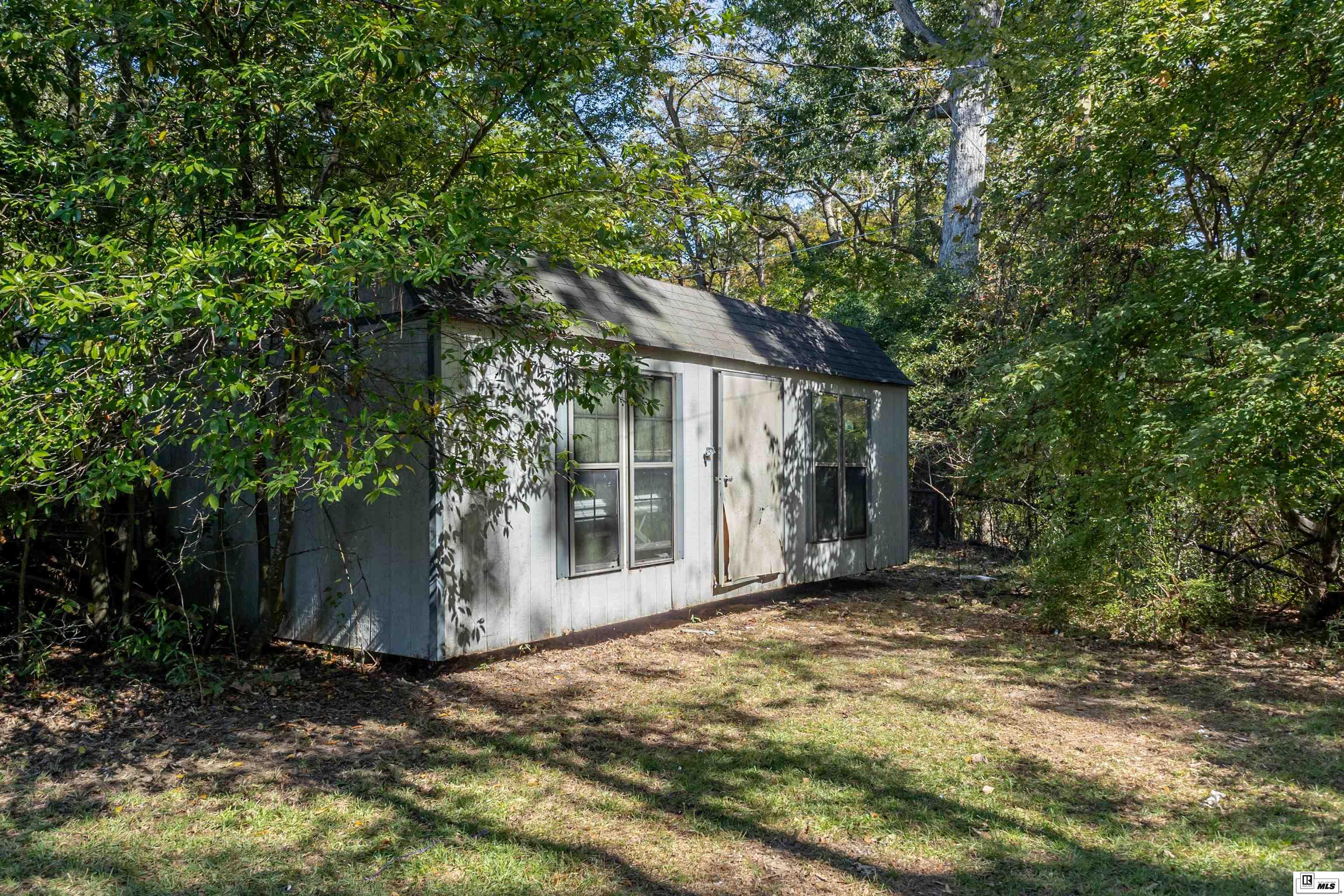 200 River Oaks Drive