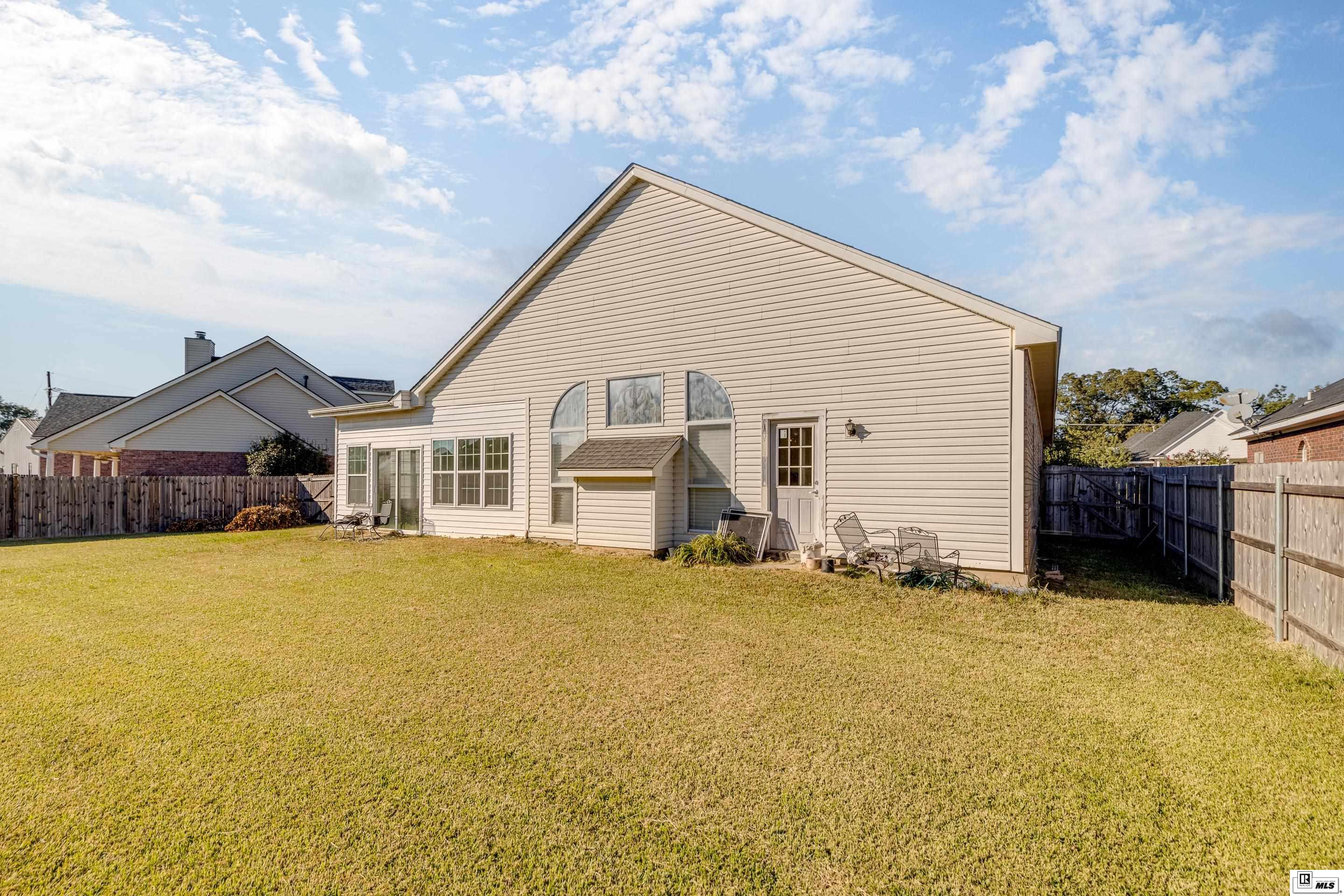 103 Tulip Wood Drive