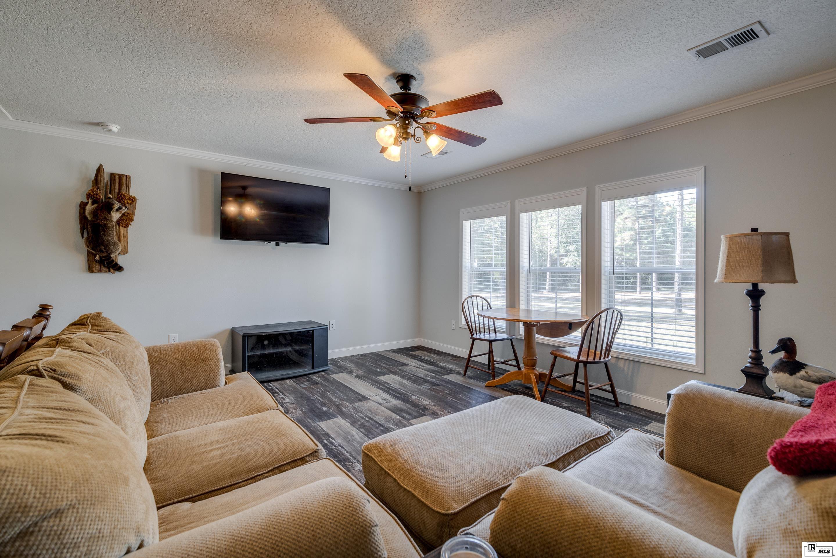 1407 Highway 554