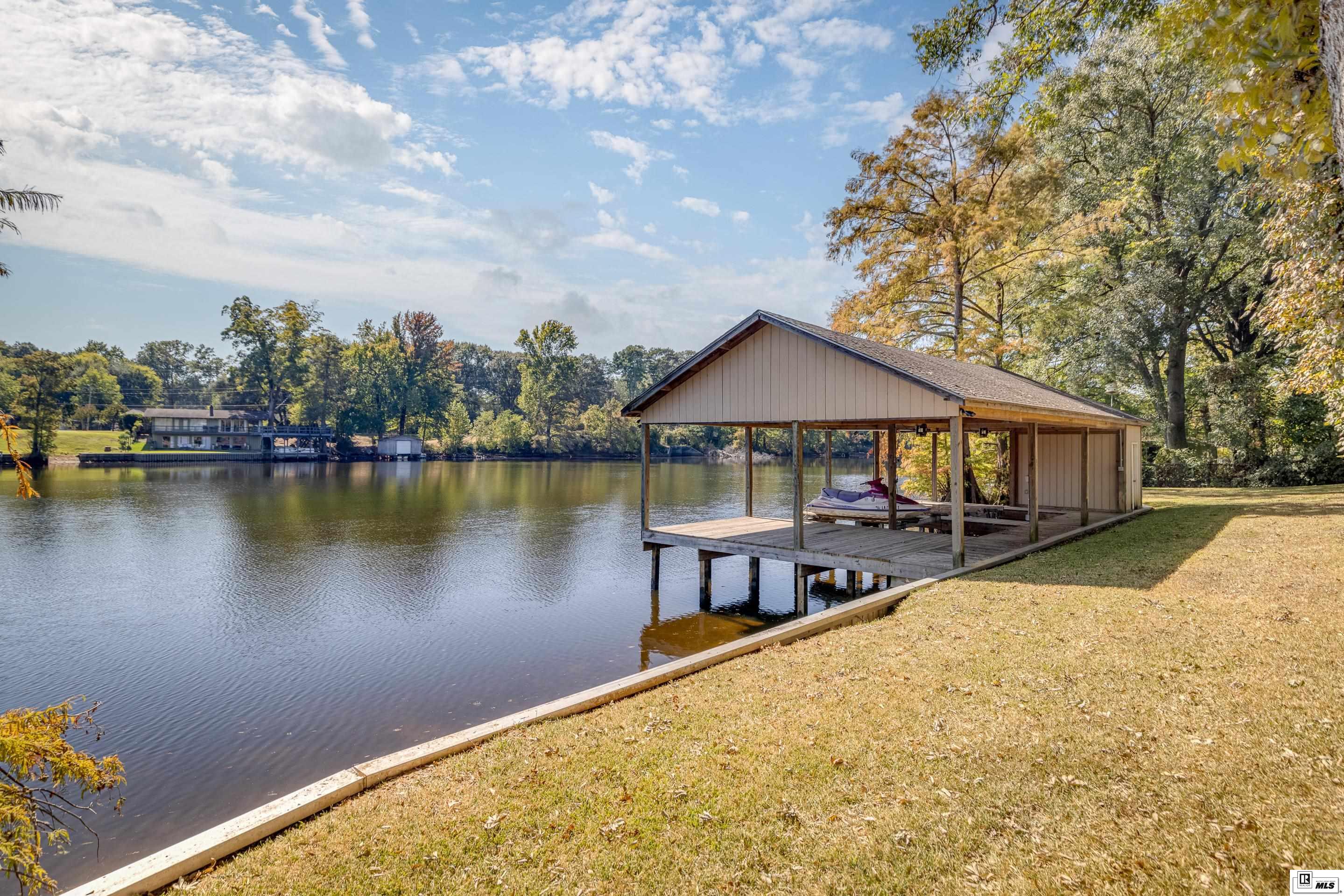 3200 Lake Desiard Drive