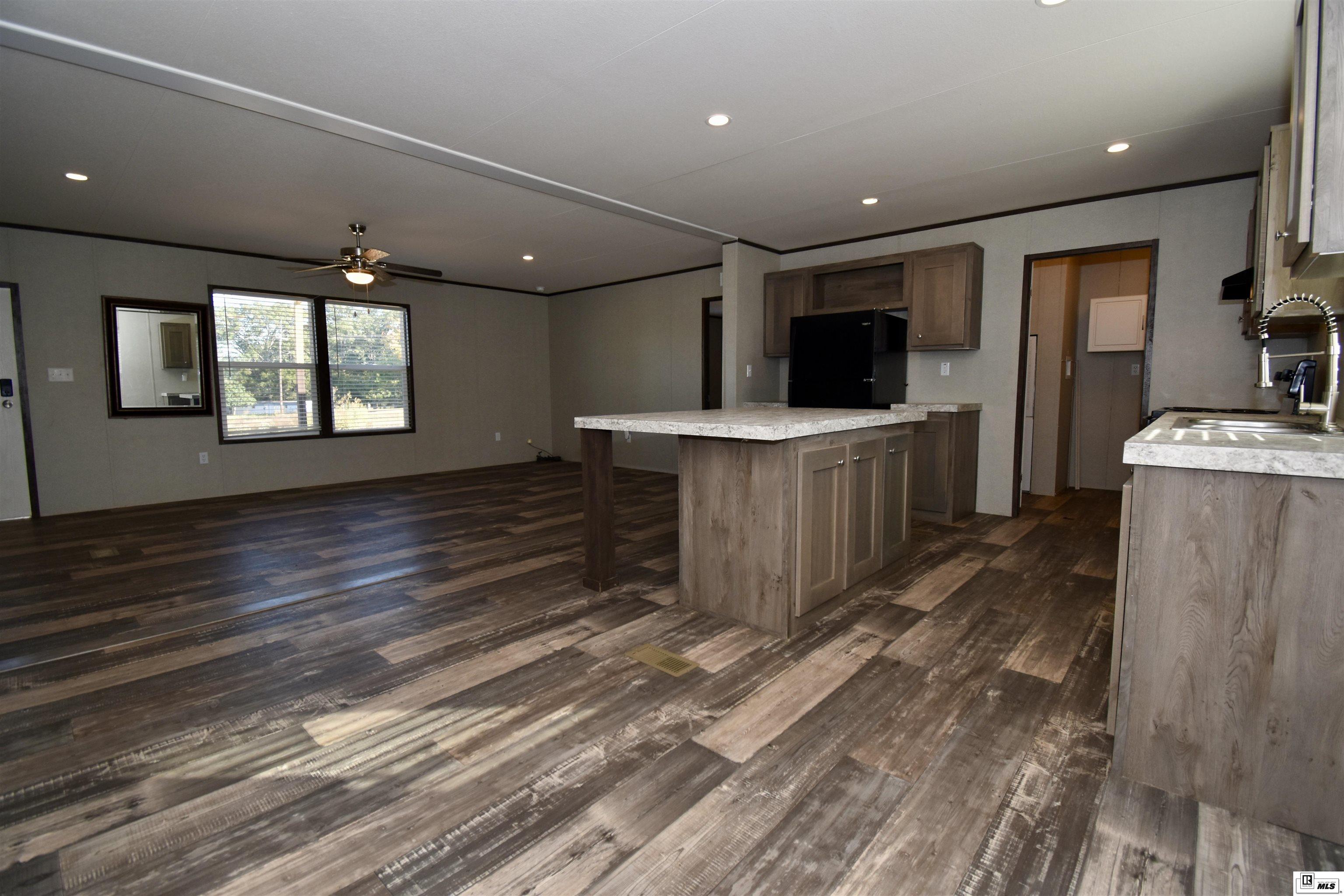 1560 Highway 145
