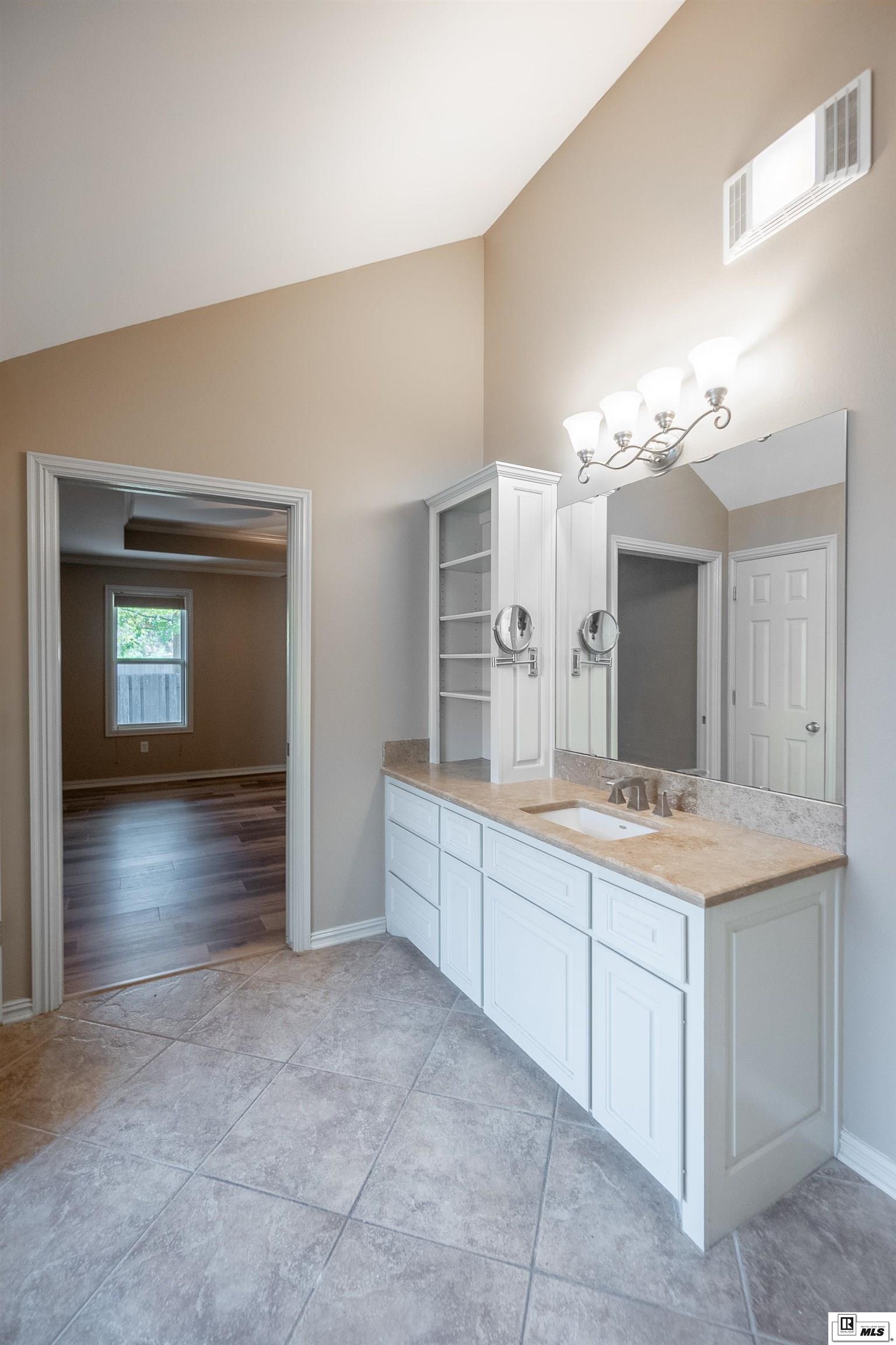 133 Orleans Circle