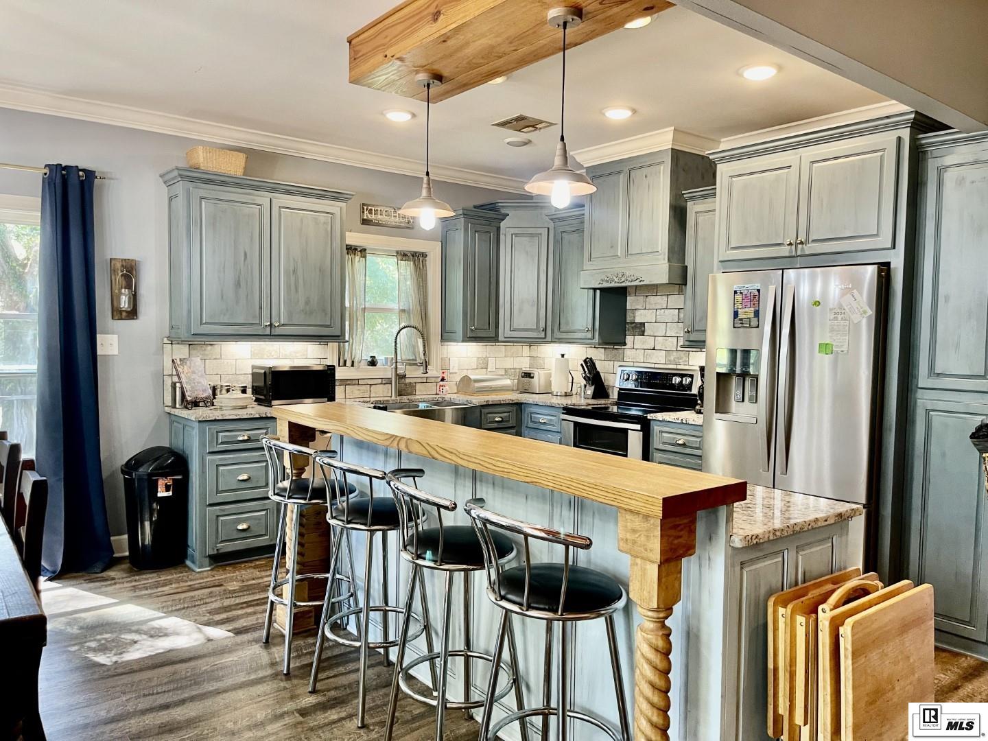 260 River Road