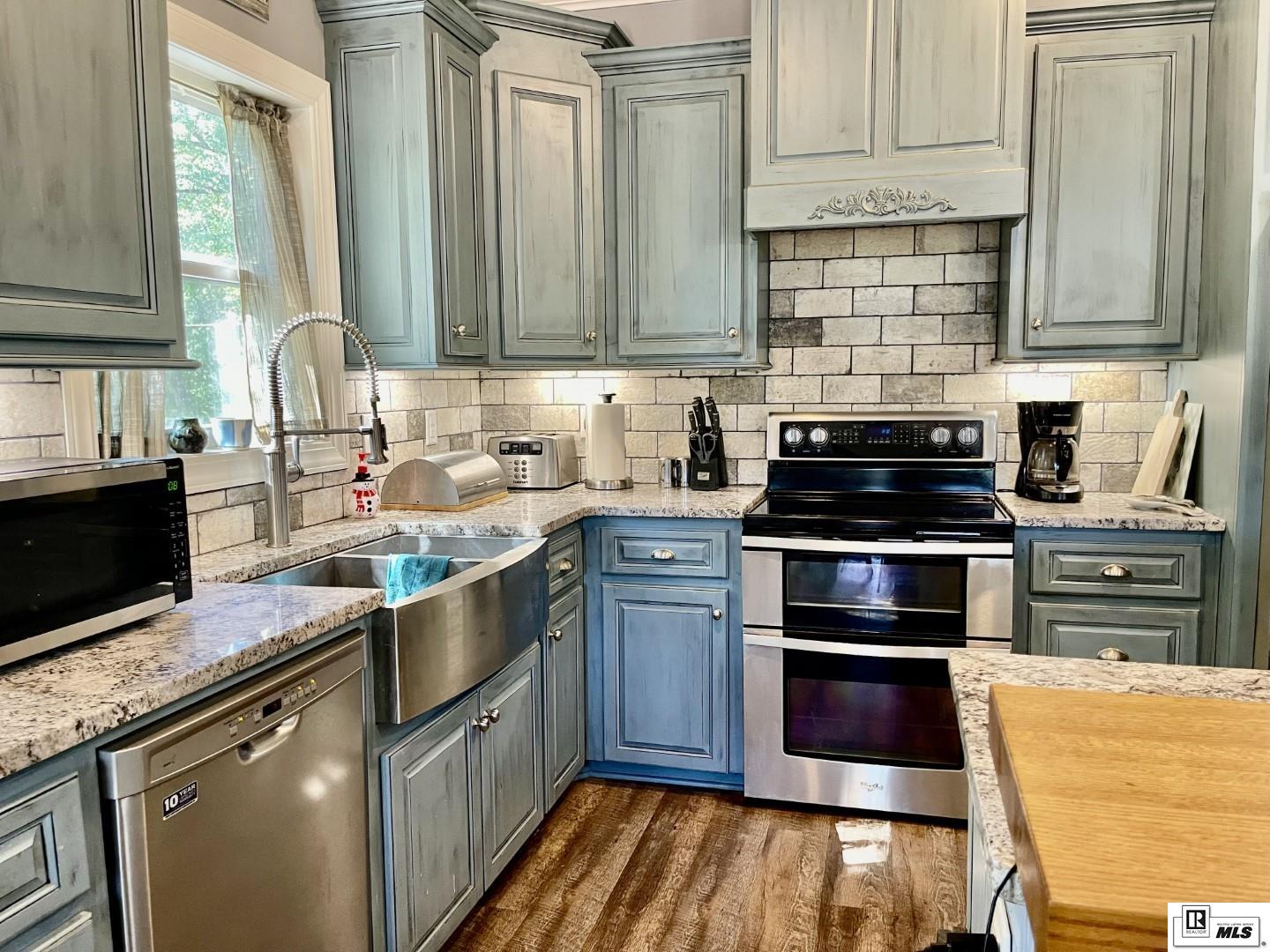 260 River Road