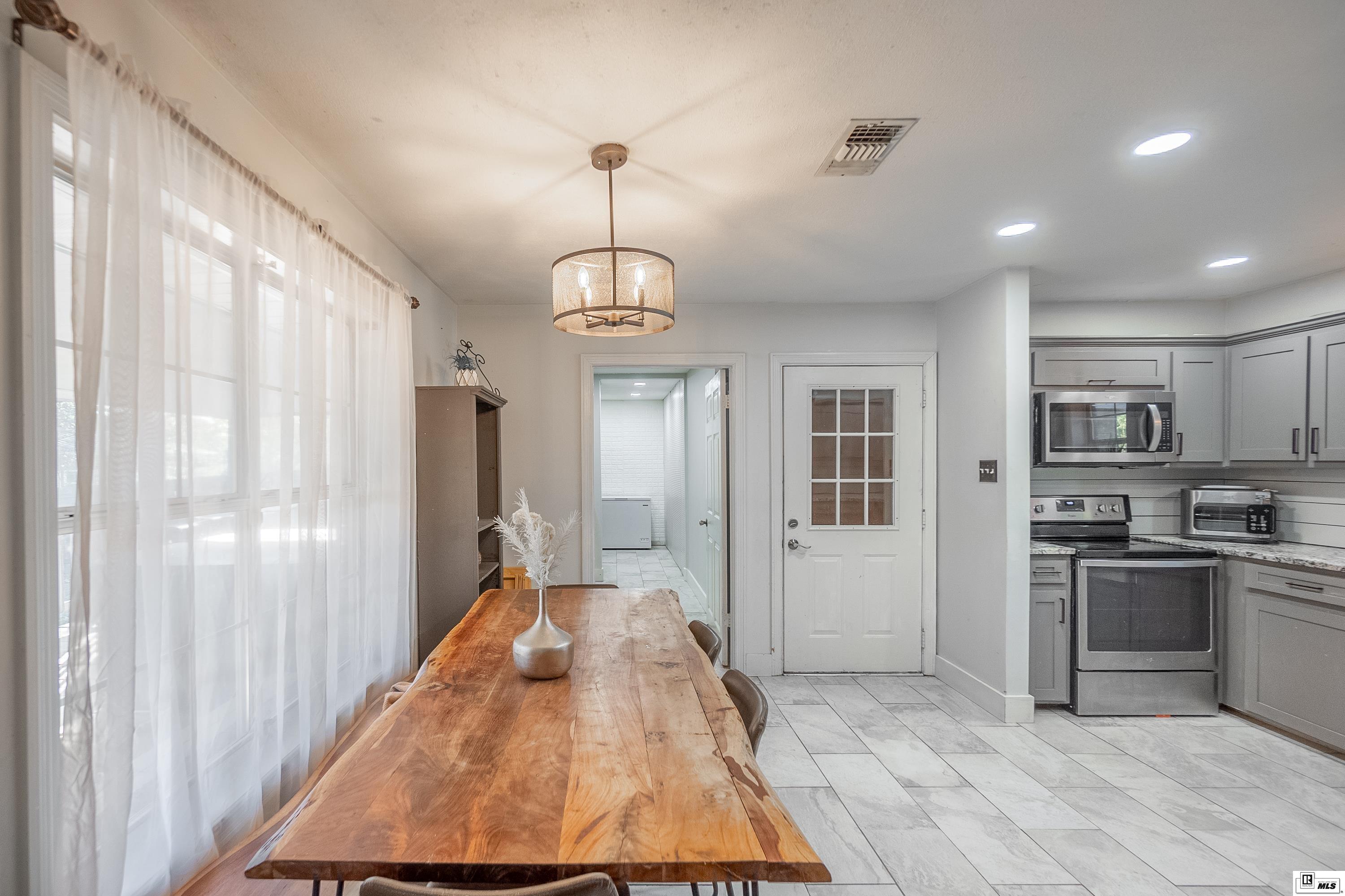 109 Elmsley Drive
