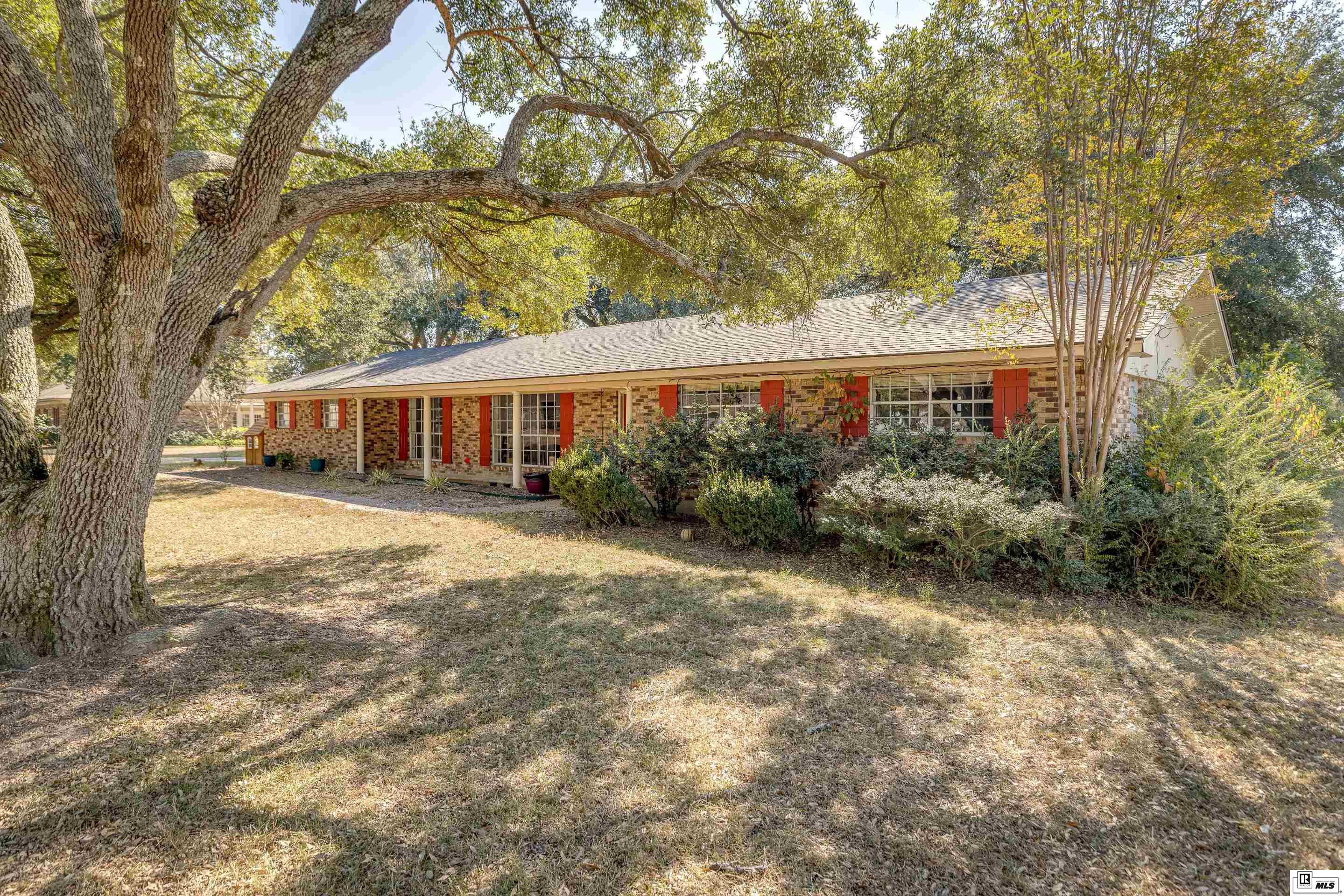 412 Robinhood Lane