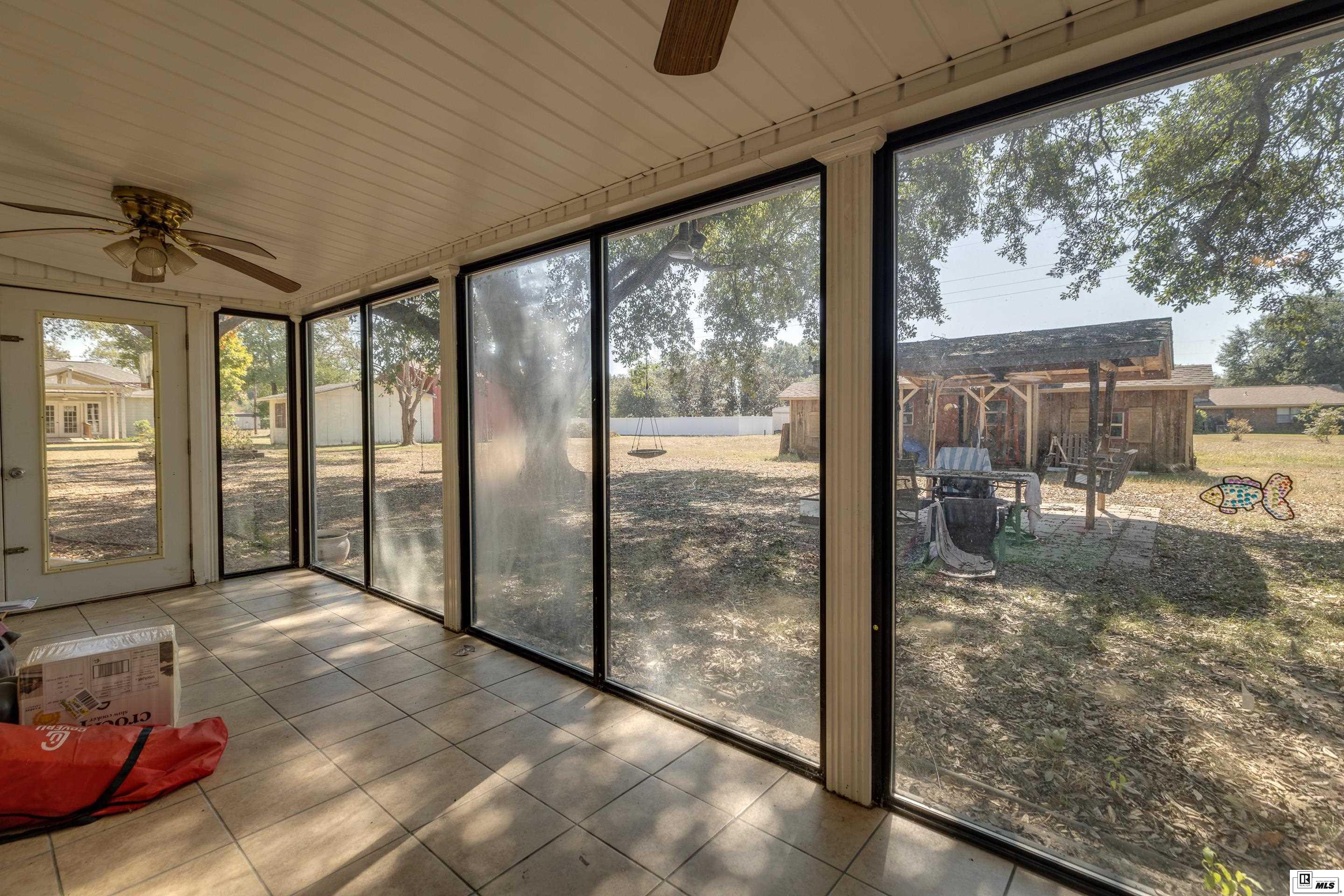 412 Robinhood Lane