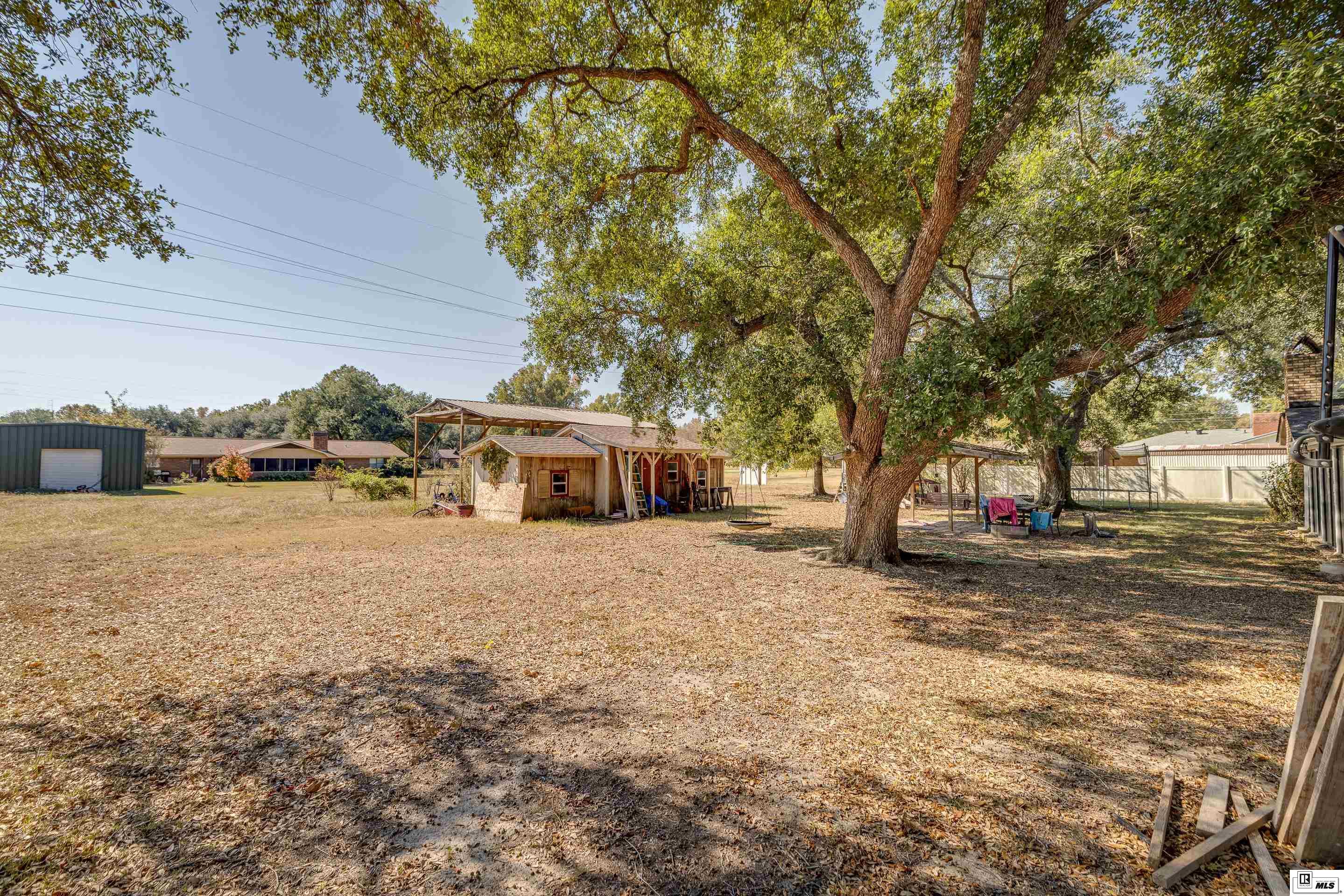 412 Robinhood Lane
