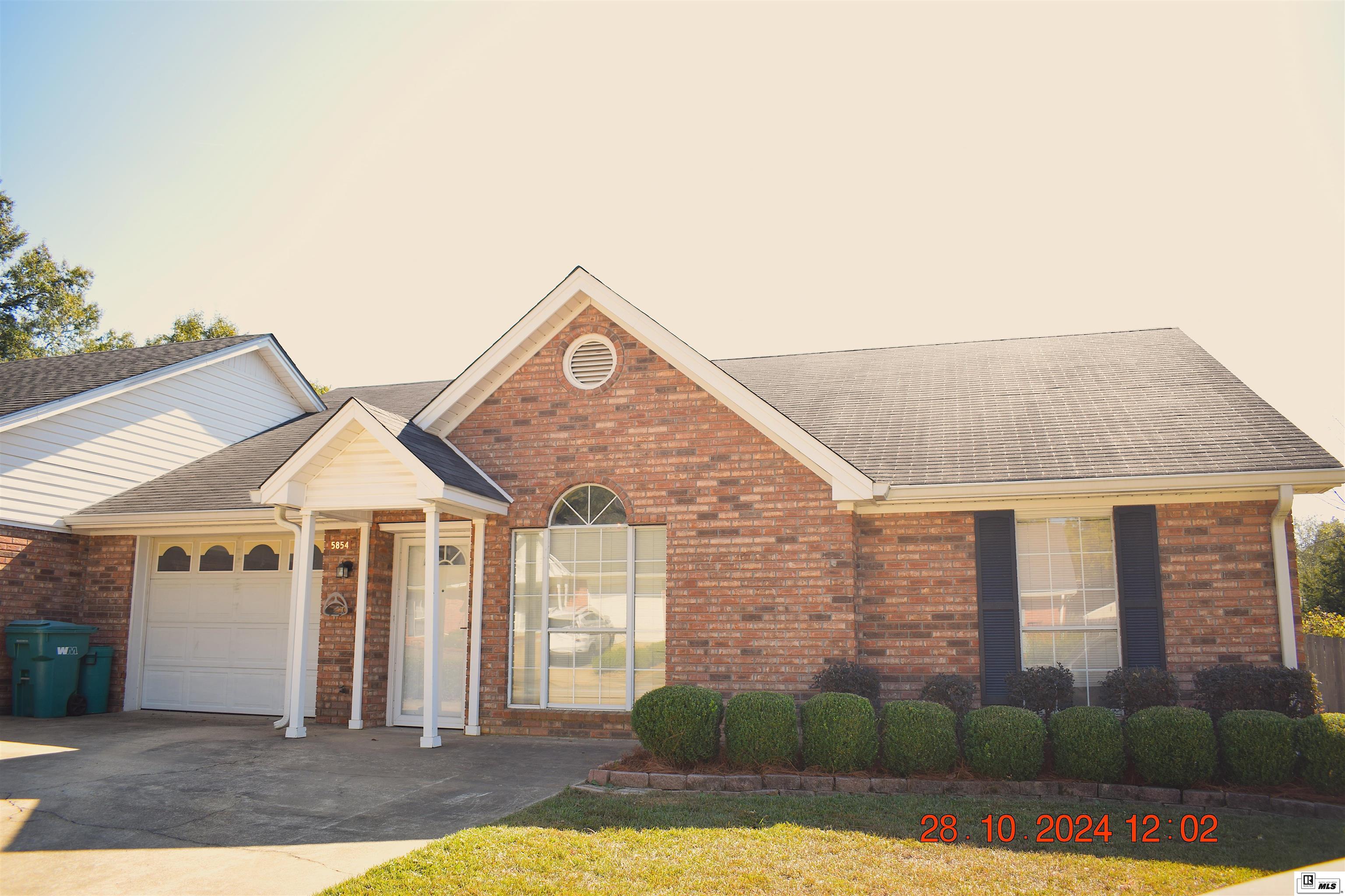 5854 Huntington Drive