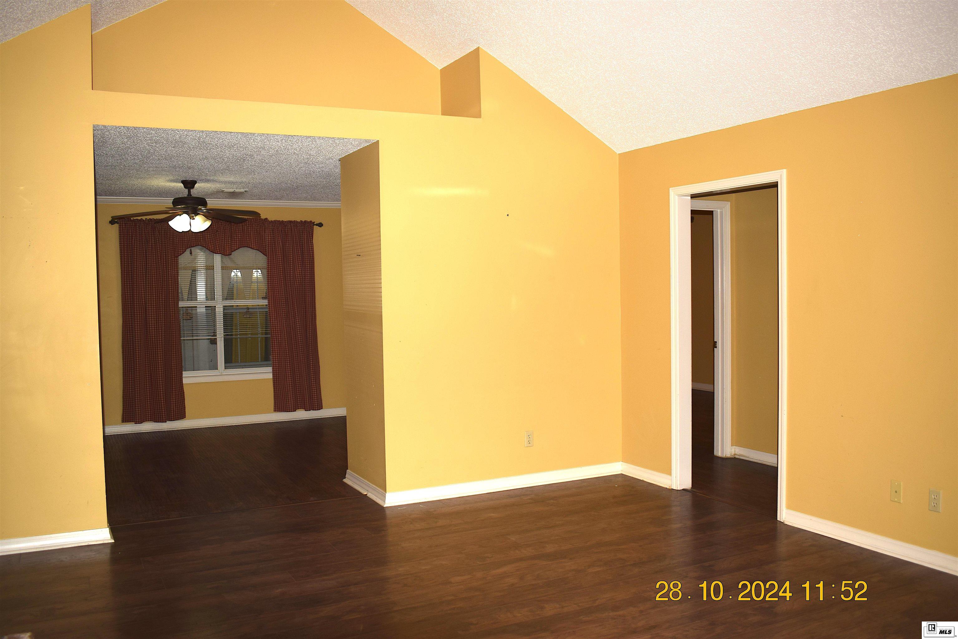 5854 Huntington Drive