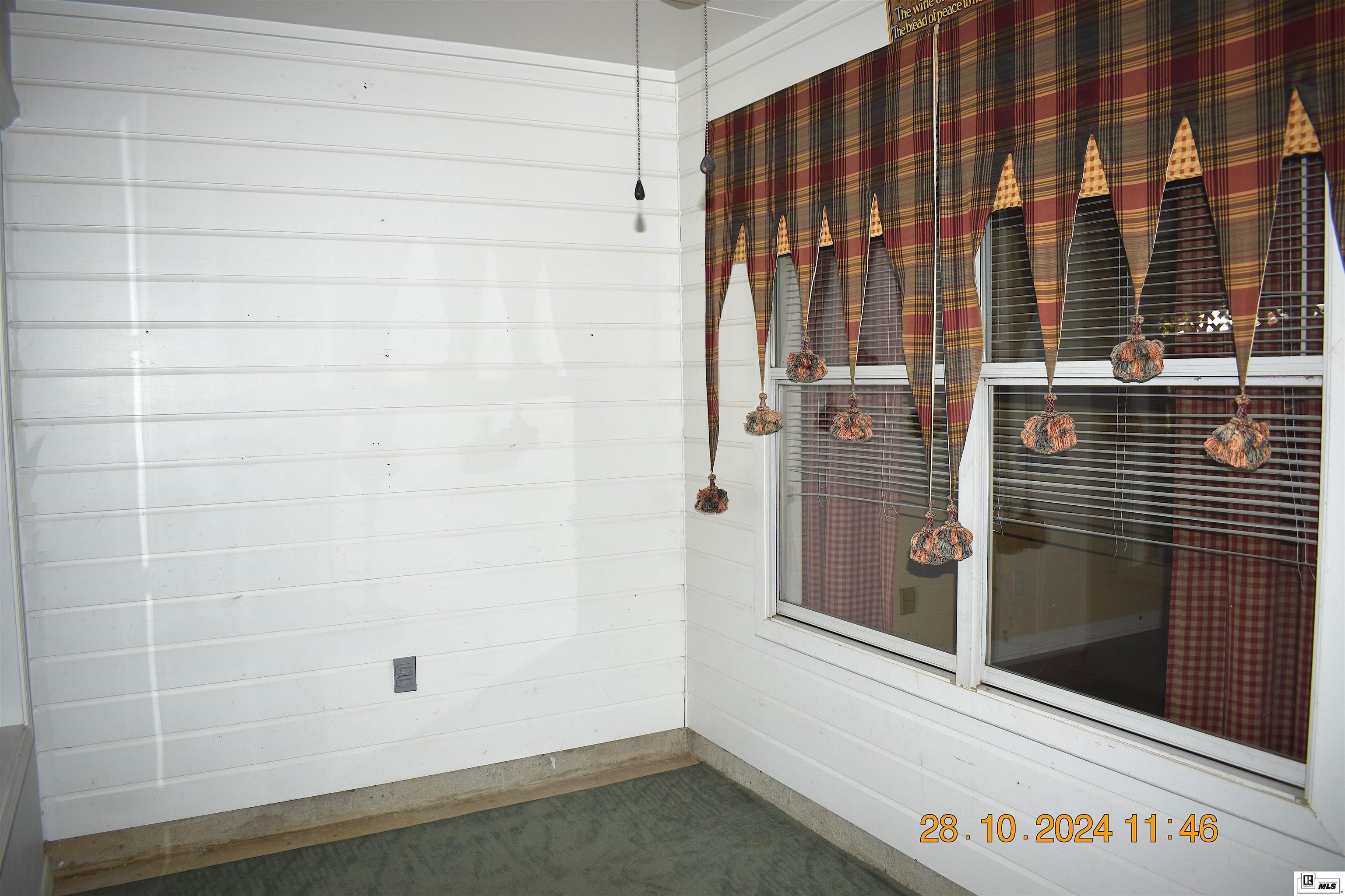 5854 Huntington Drive