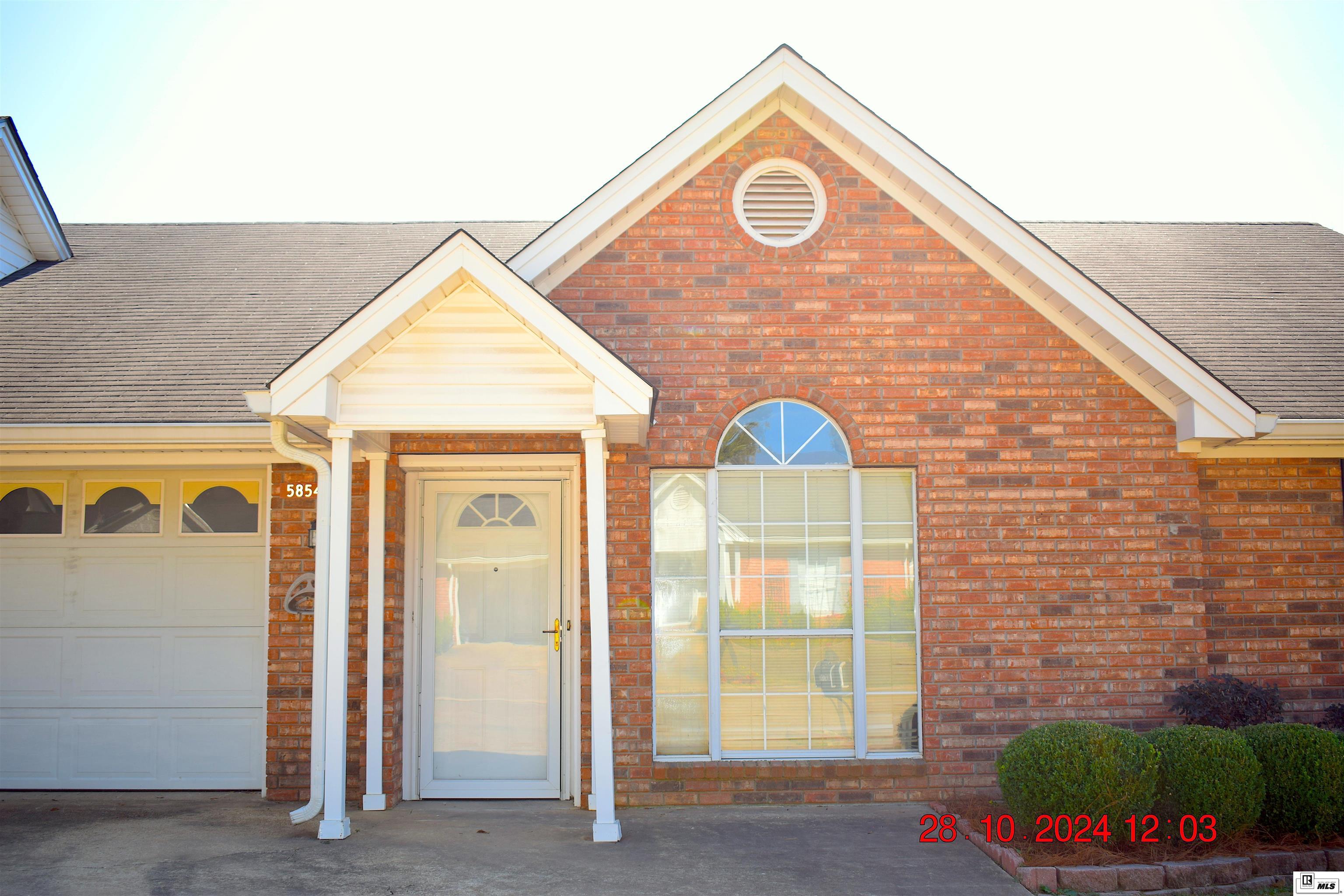 5854 Huntington Drive