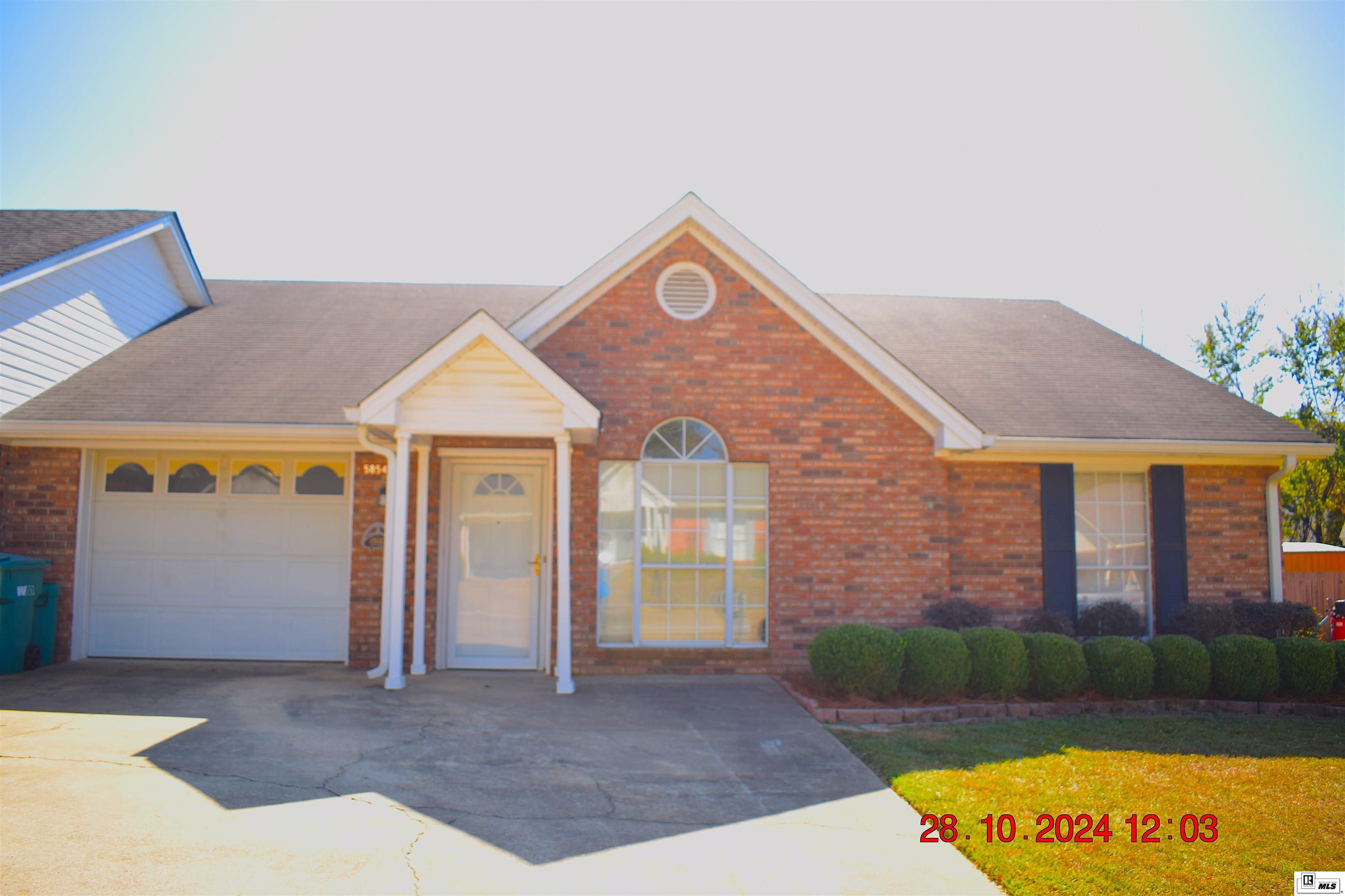 5854 Huntington Drive
