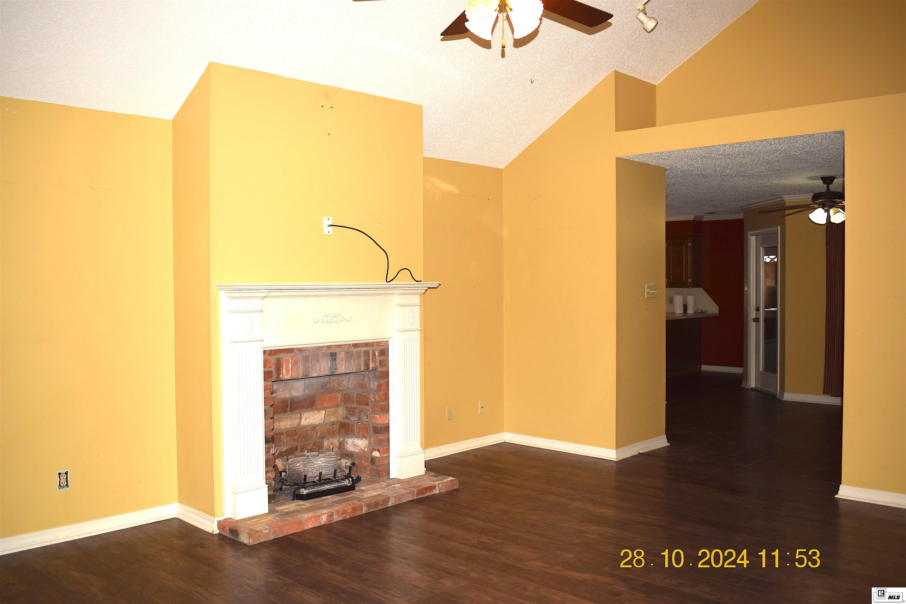 5854 Huntington Drive