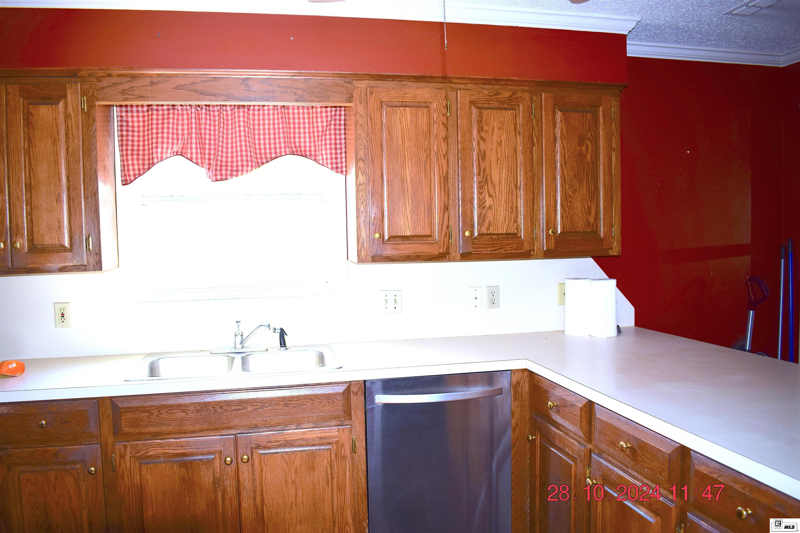 5854 Huntington Drive