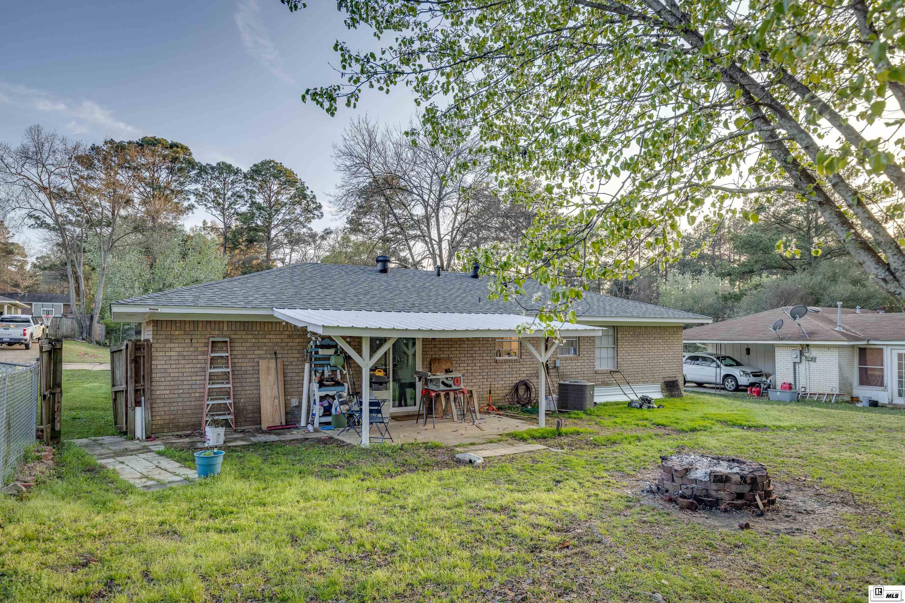 124 Davis Lane
