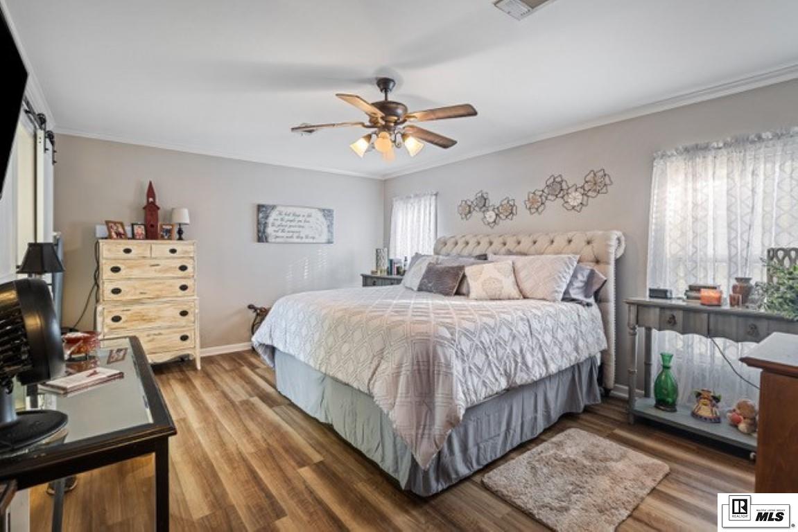 221 Twisted Oak Lane