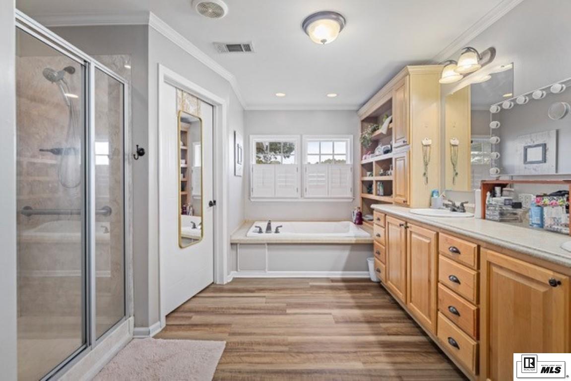 221 Twisted Oak Lane