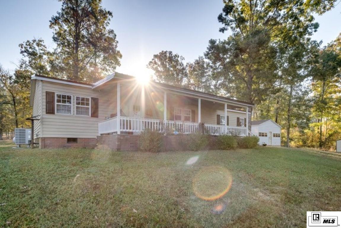 221 Twisted Oak Lane