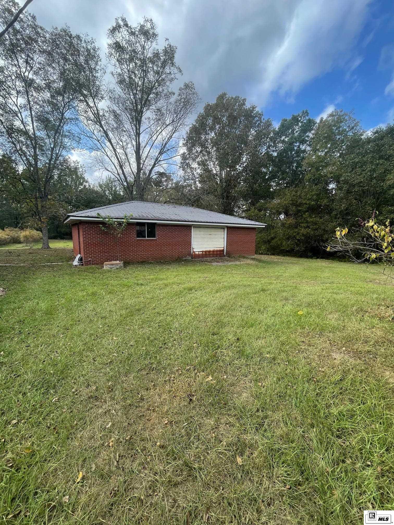 2098 Zoar Road