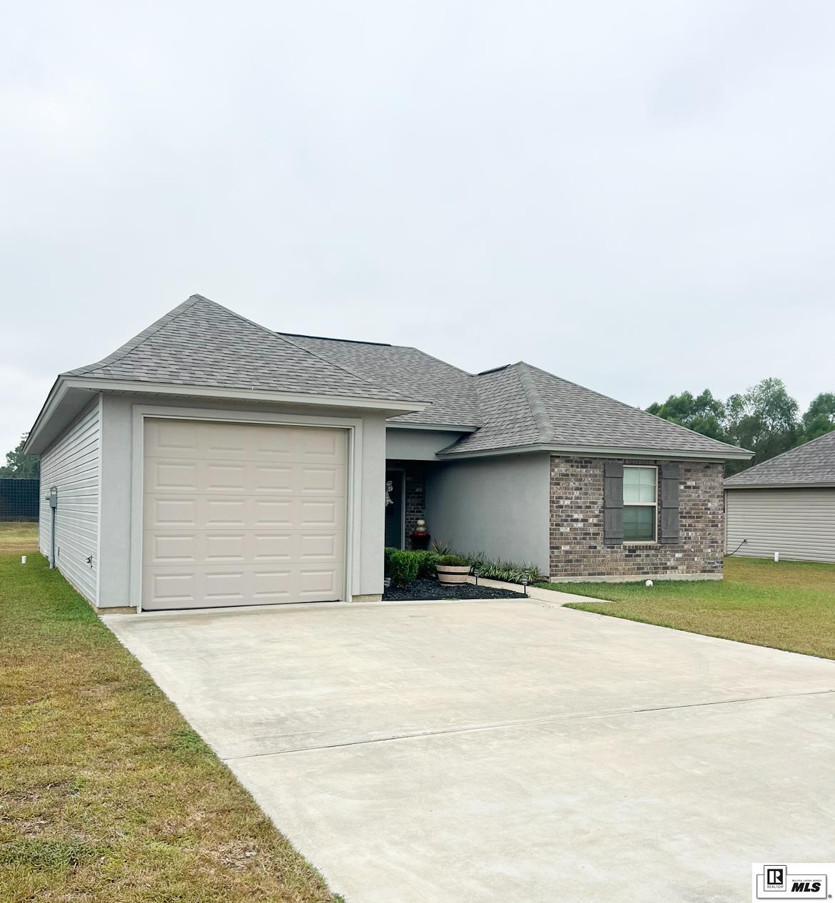 172 Meadows Drive