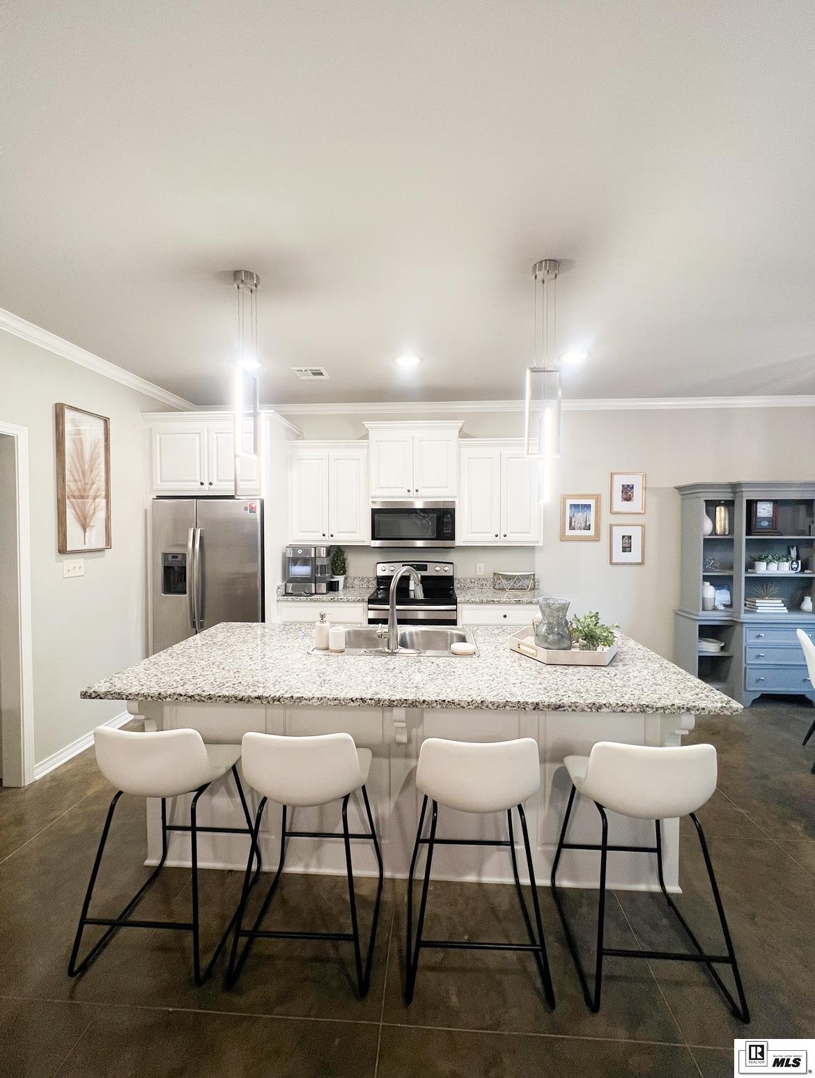 172 Meadows Drive