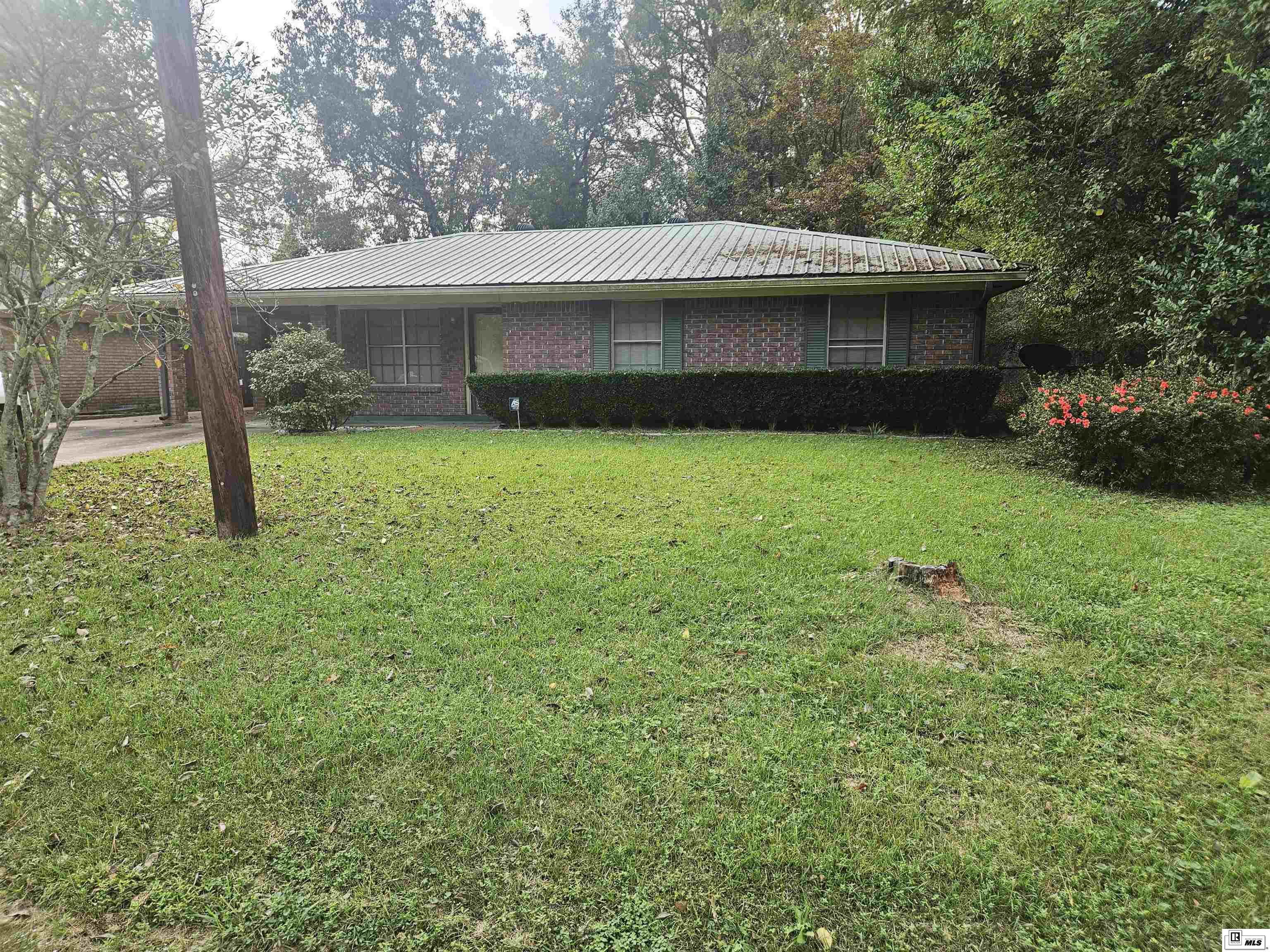 215 Horseshoe Lake Road