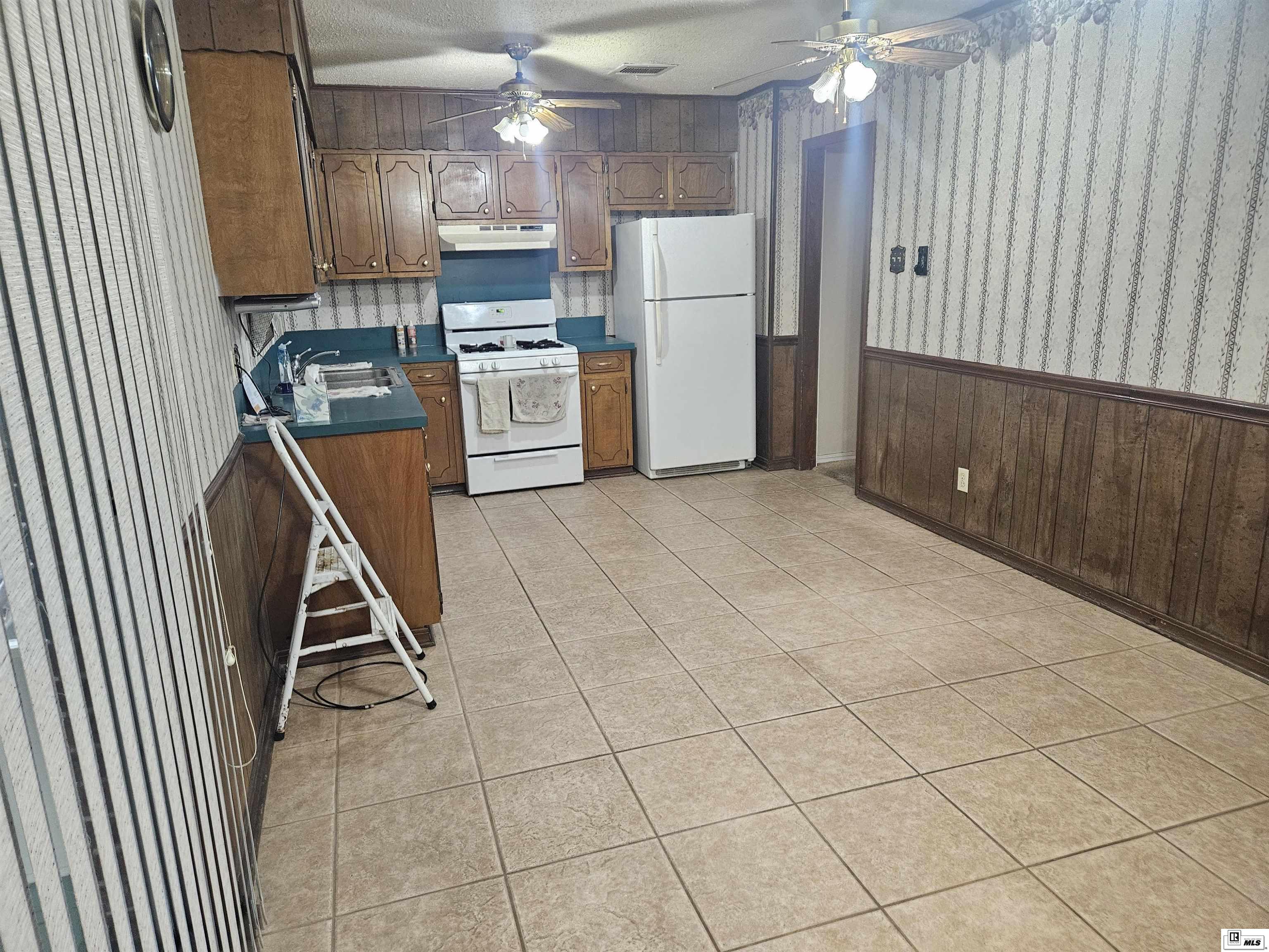 215 Horseshoe Lake Road
