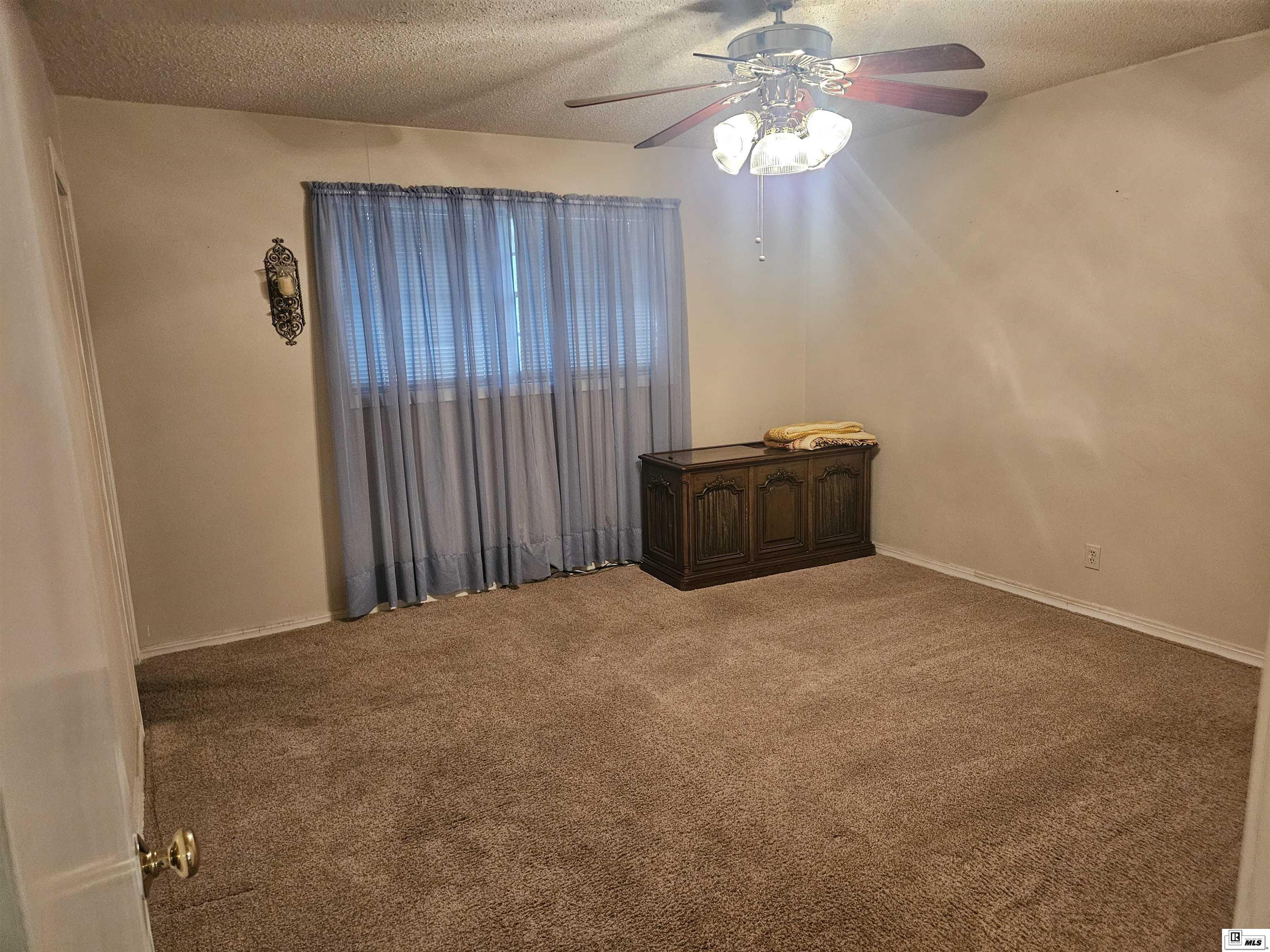 215 Horseshoe Lake Road