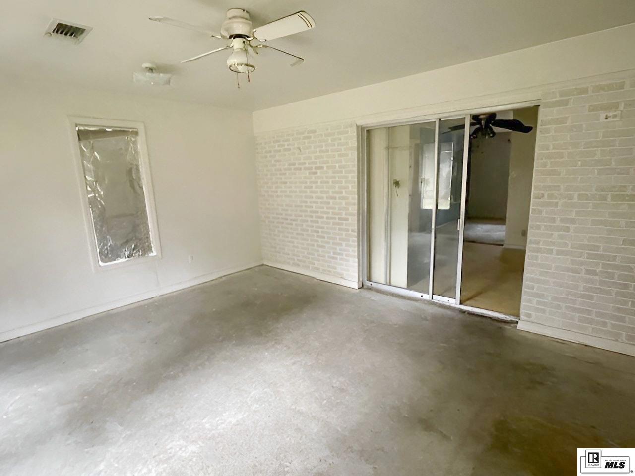 105 Oaklawn Drive