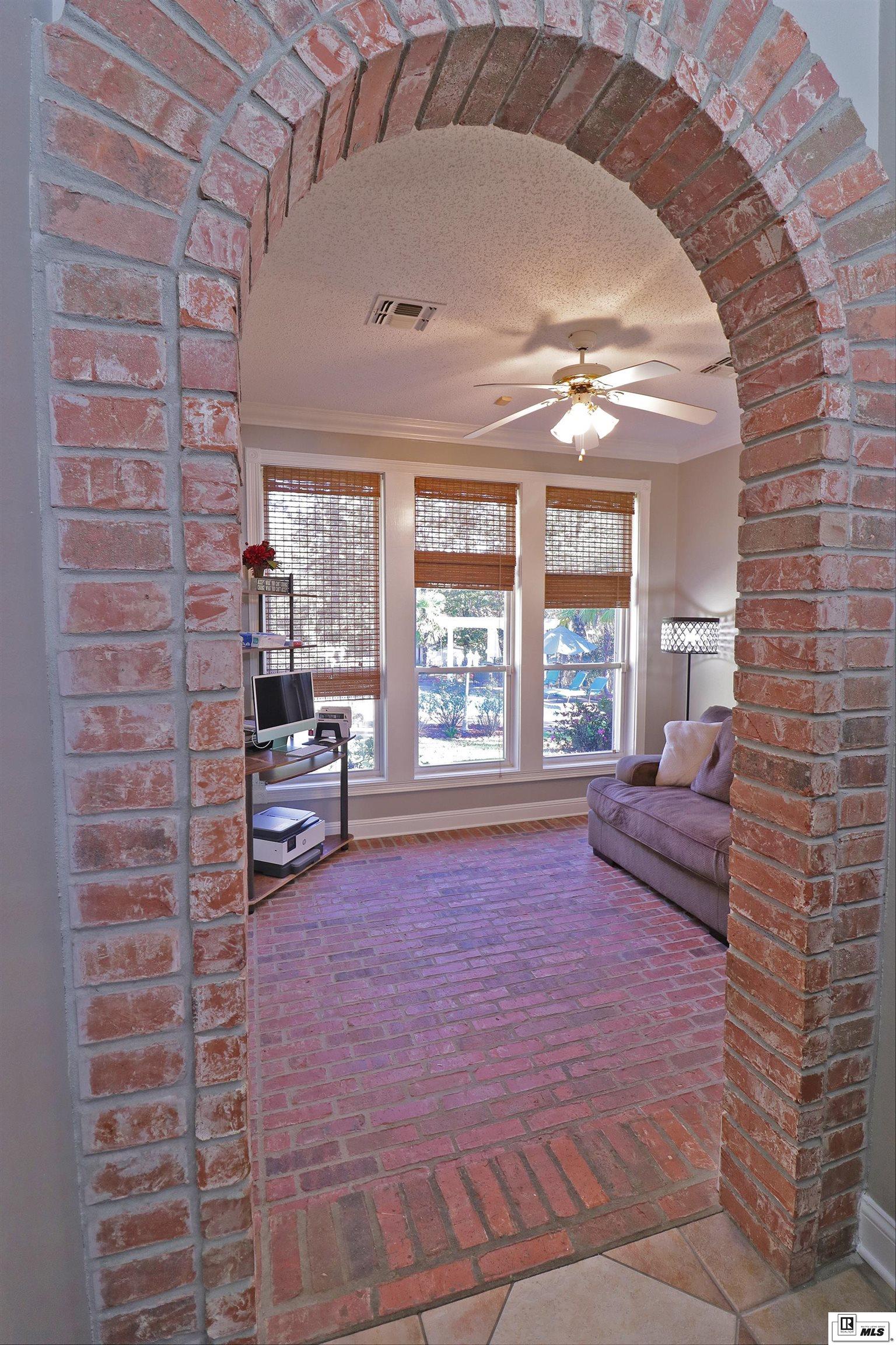 1110 Comanche Trail