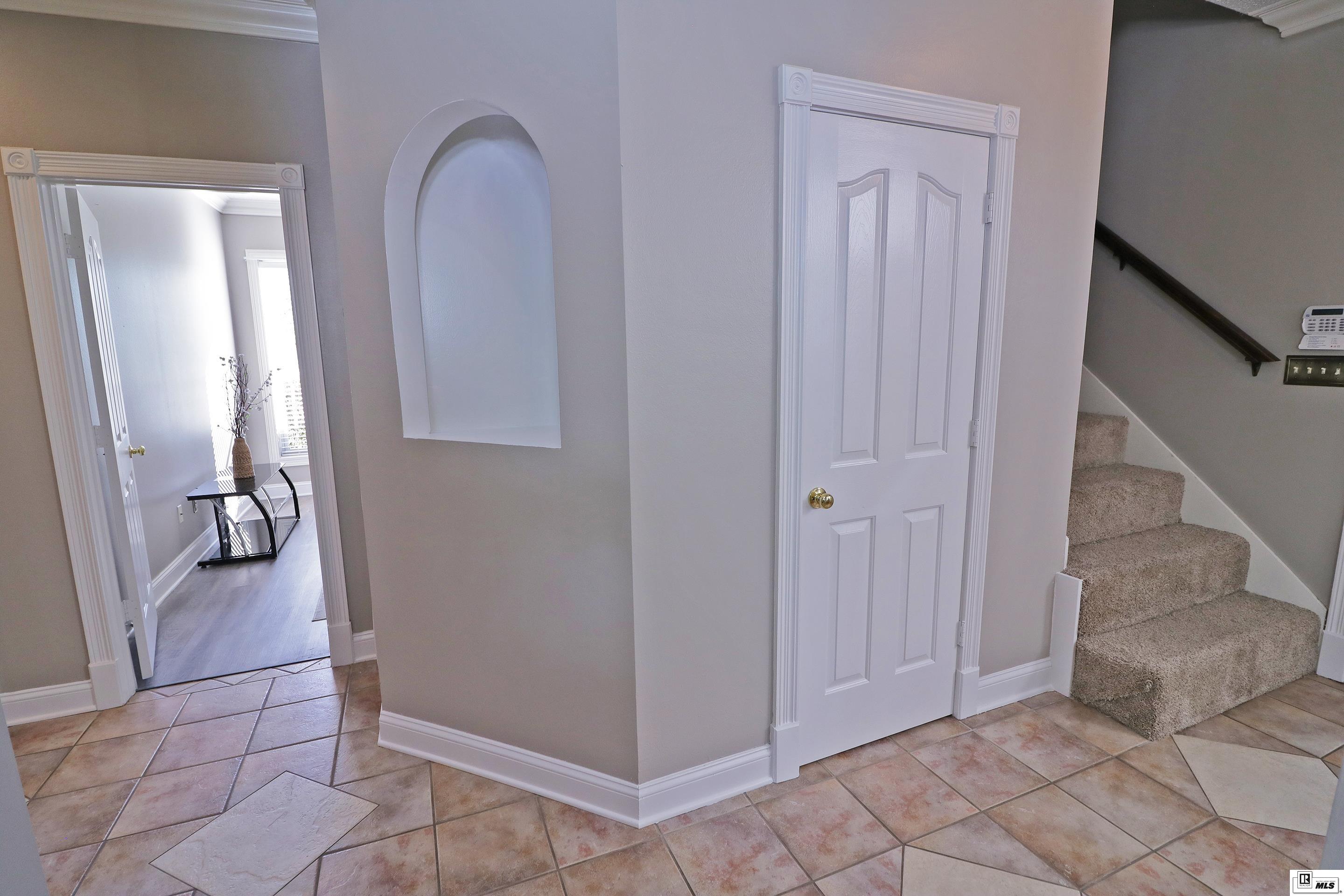 1110 Comanche Trail