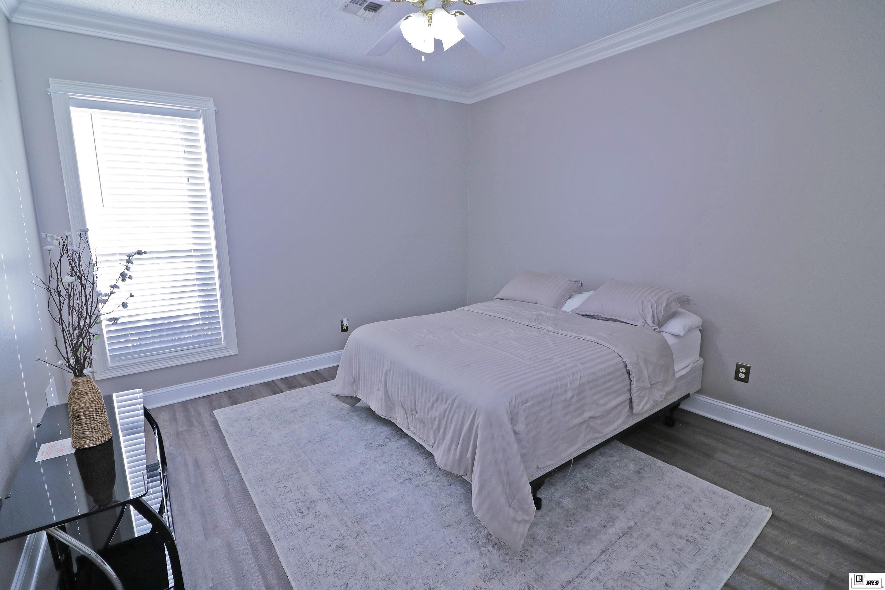 1110 Comanche Trail