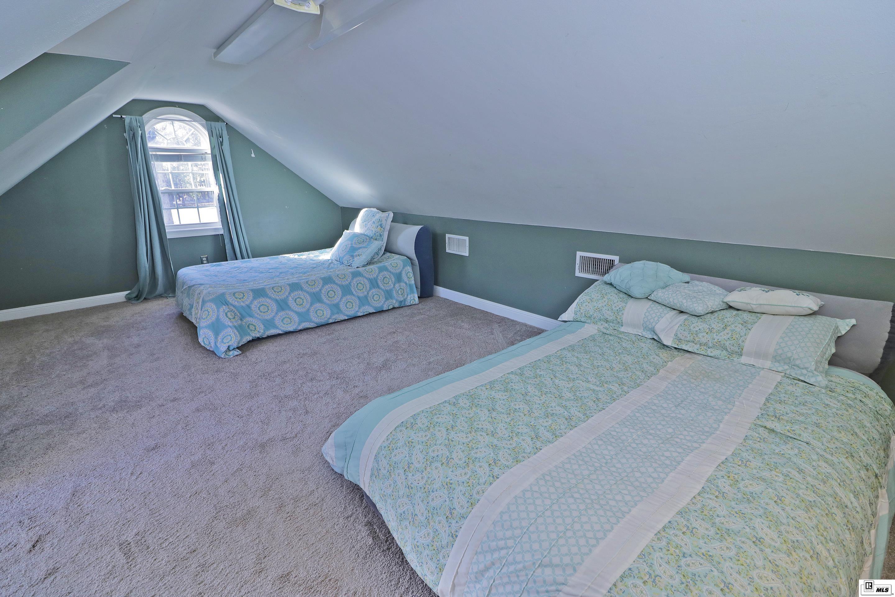 1110 Comanche Trail