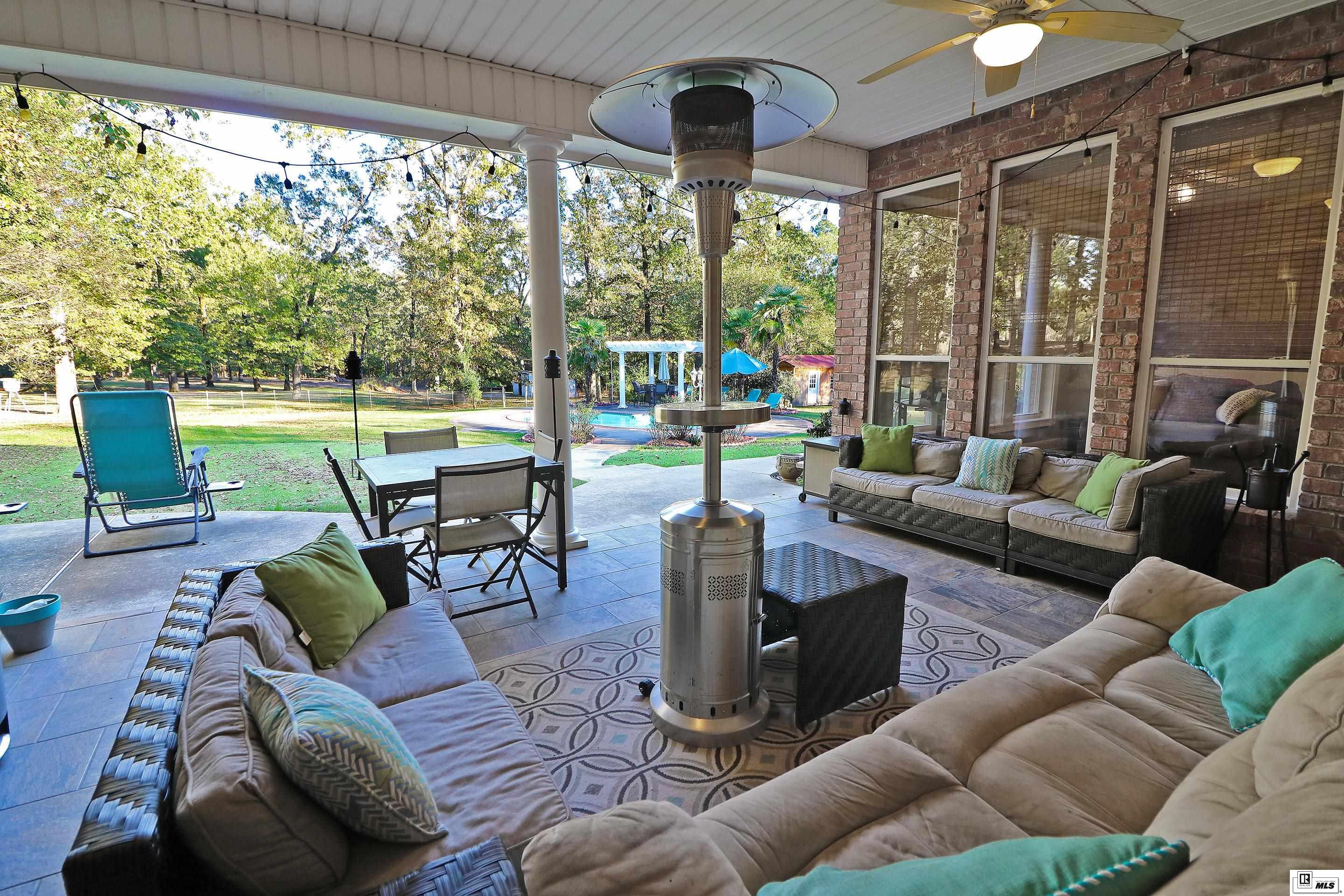 1110 Comanche Trail