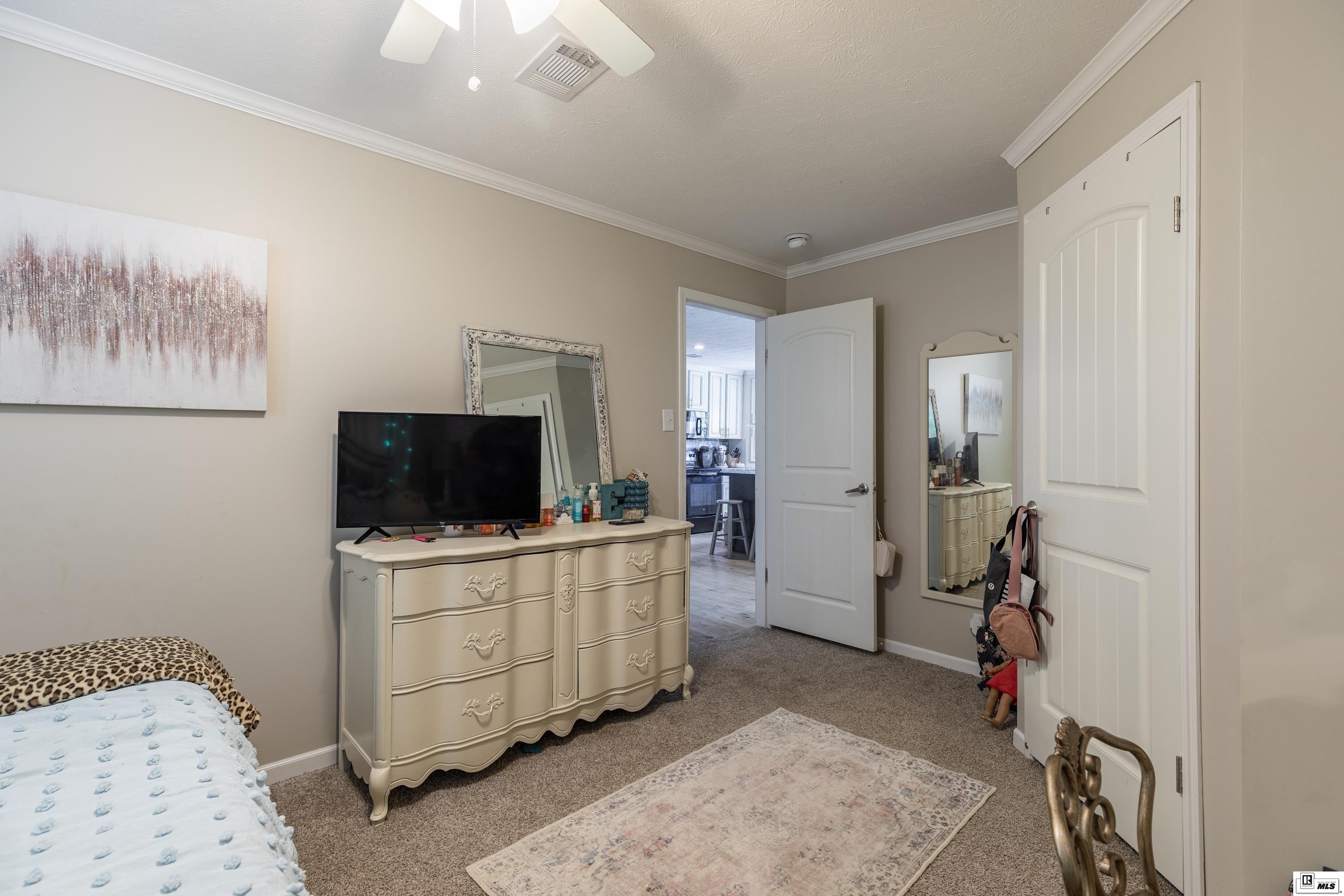 242 Janies Lane