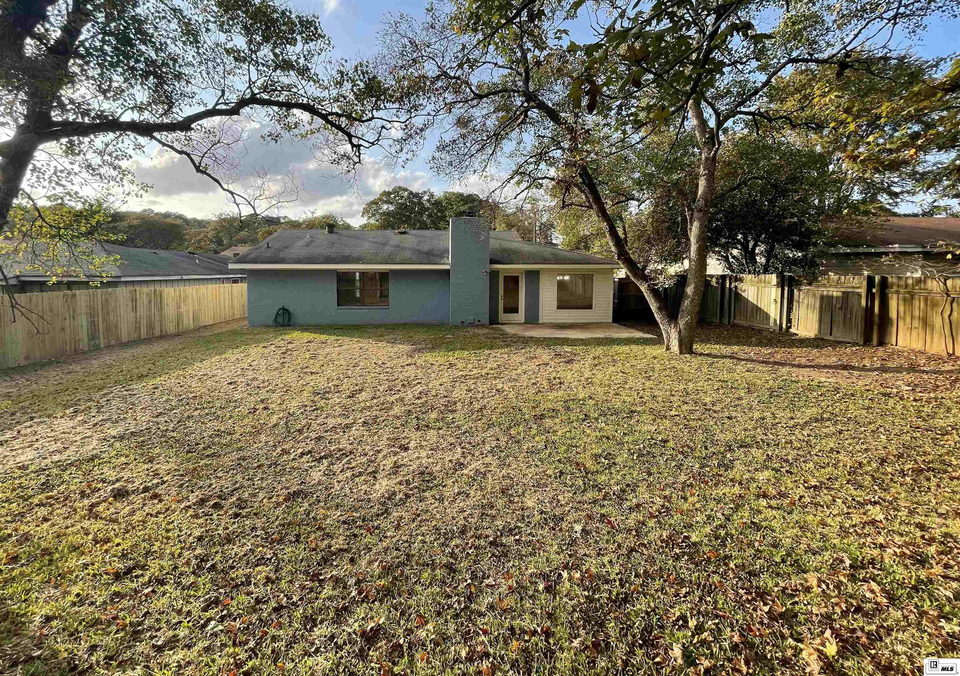 121 Clearwater Circle