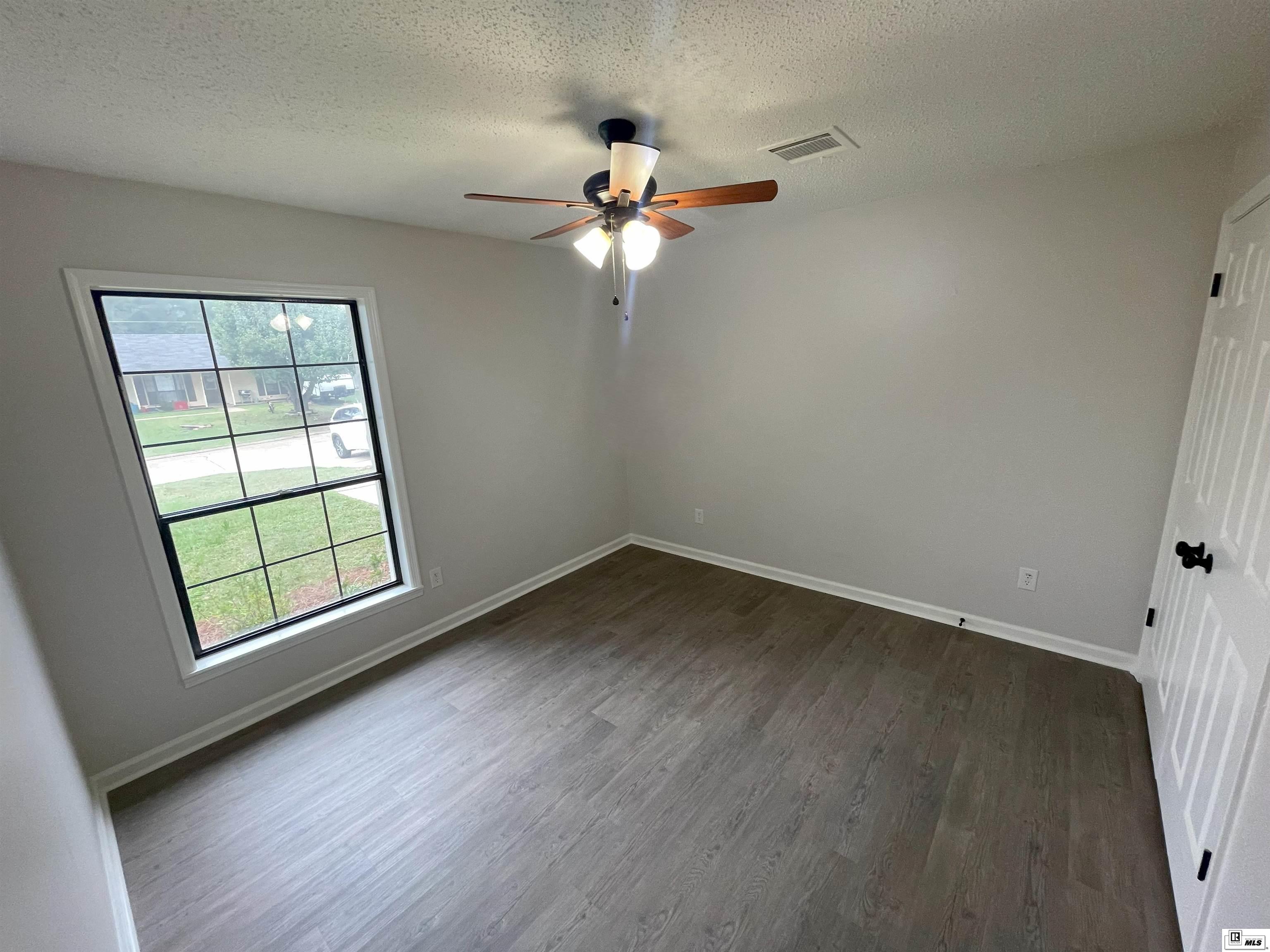 121 Clearwater Circle