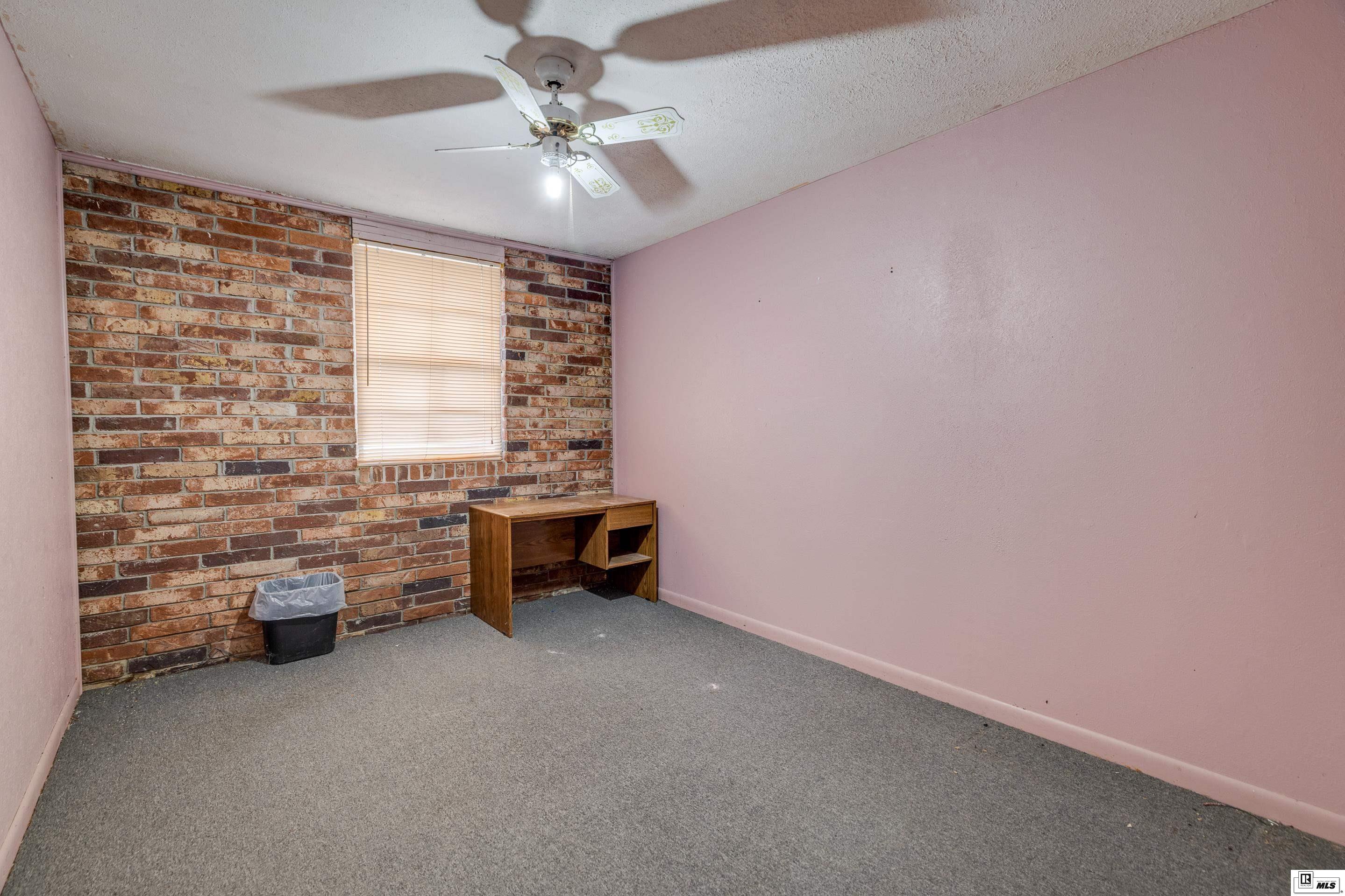 1123 Evergreen Street