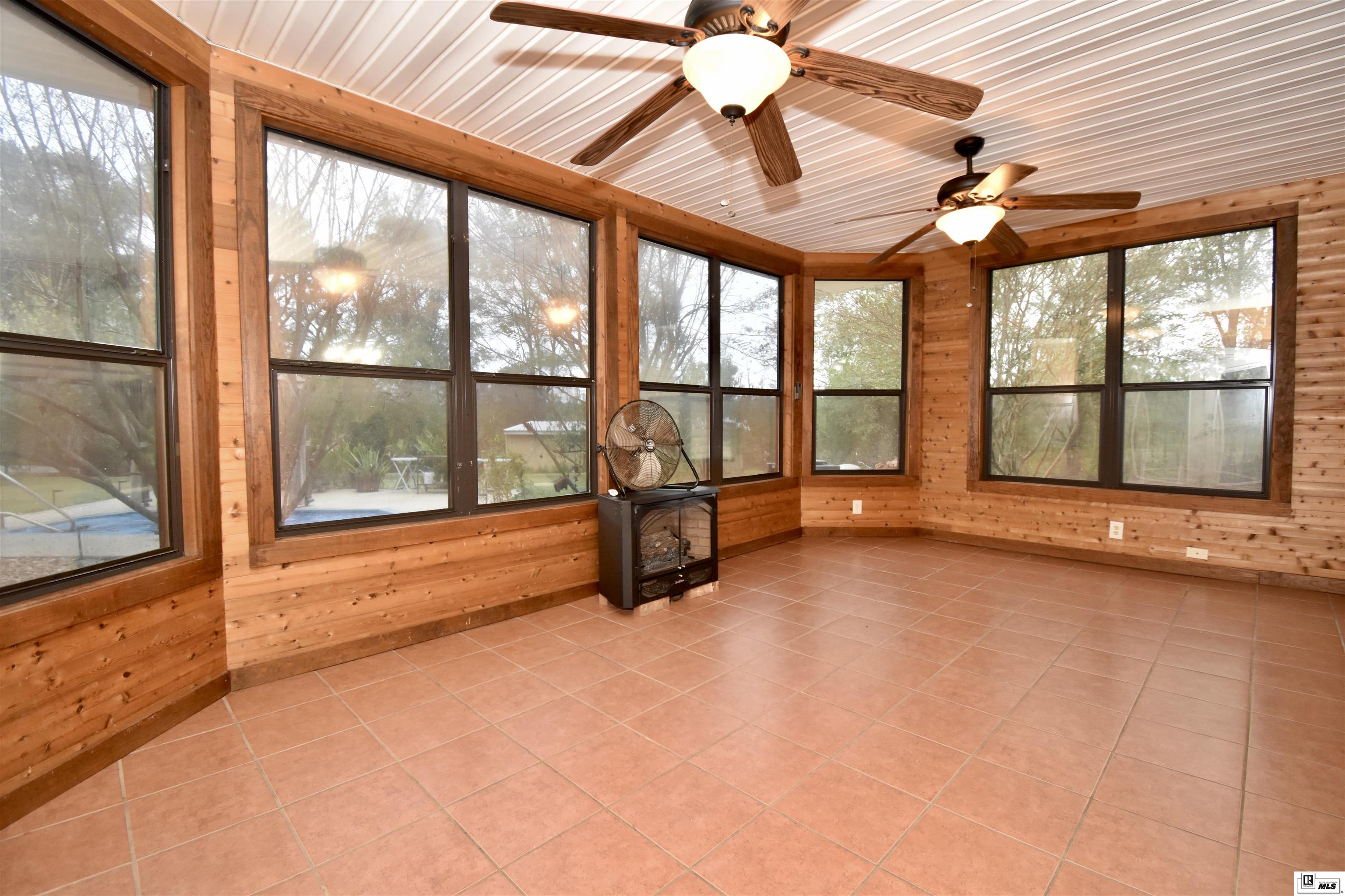 257 Roach Road