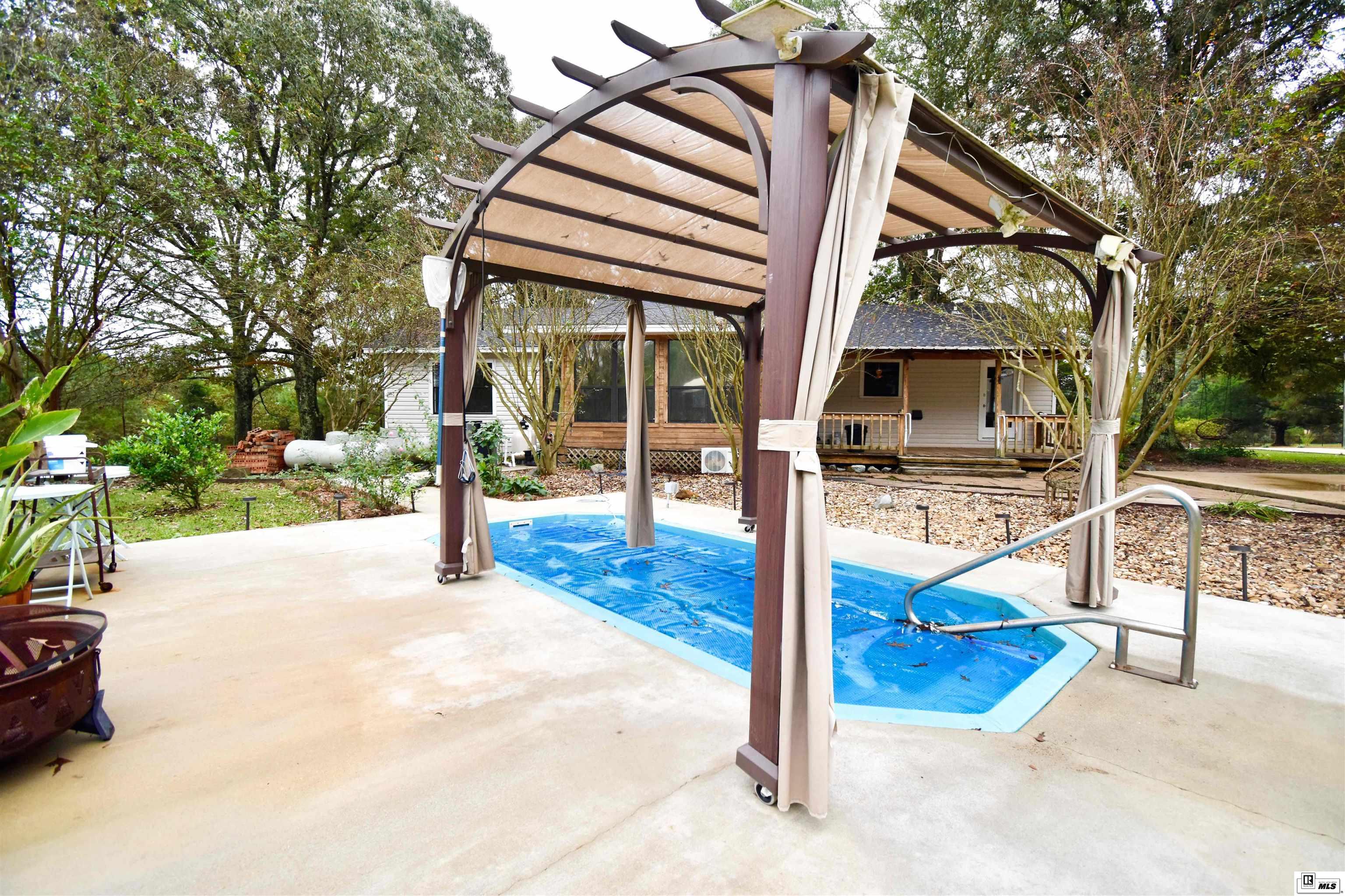257 Roach Road
