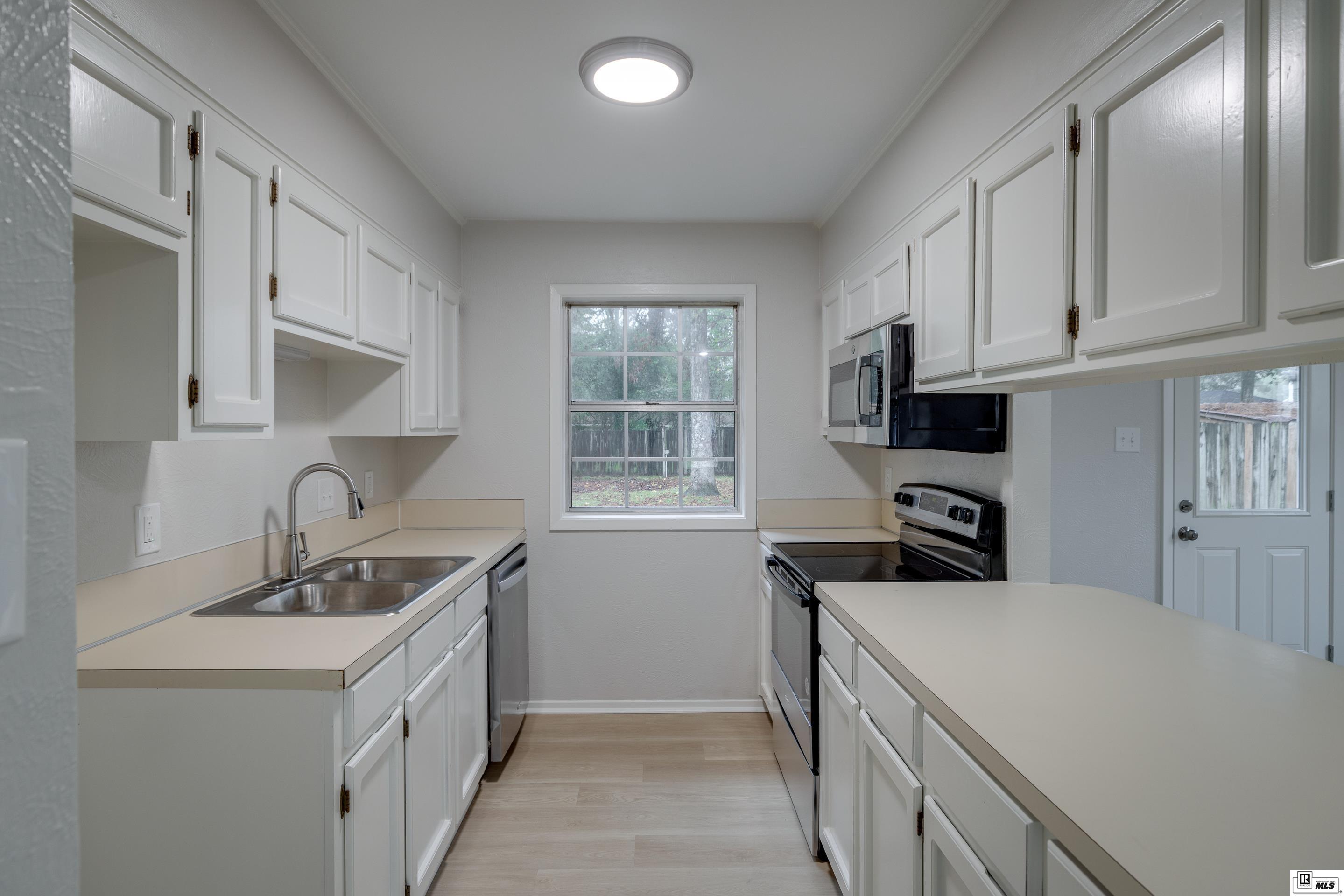 305 Cedarbrook Drive