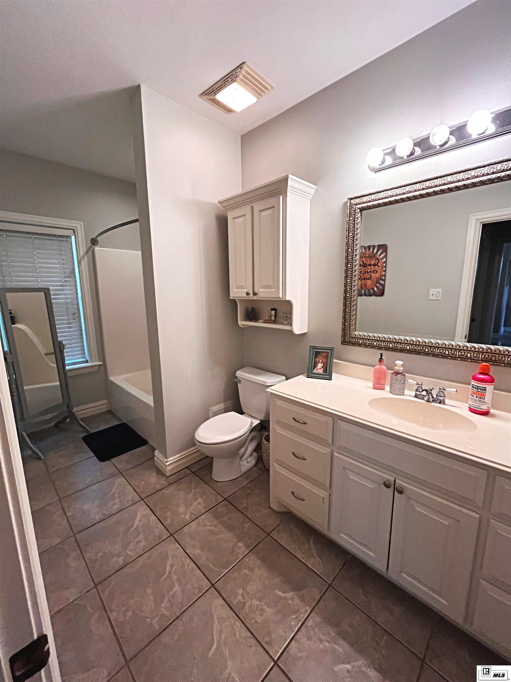 240 Creeks Edge Circle
