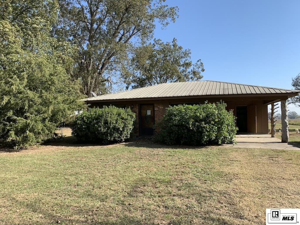 1734 Highway 579
