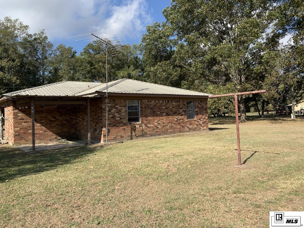 1734 Highway 579