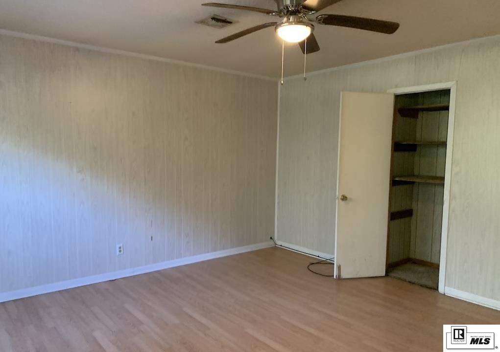 1734 Highway 579