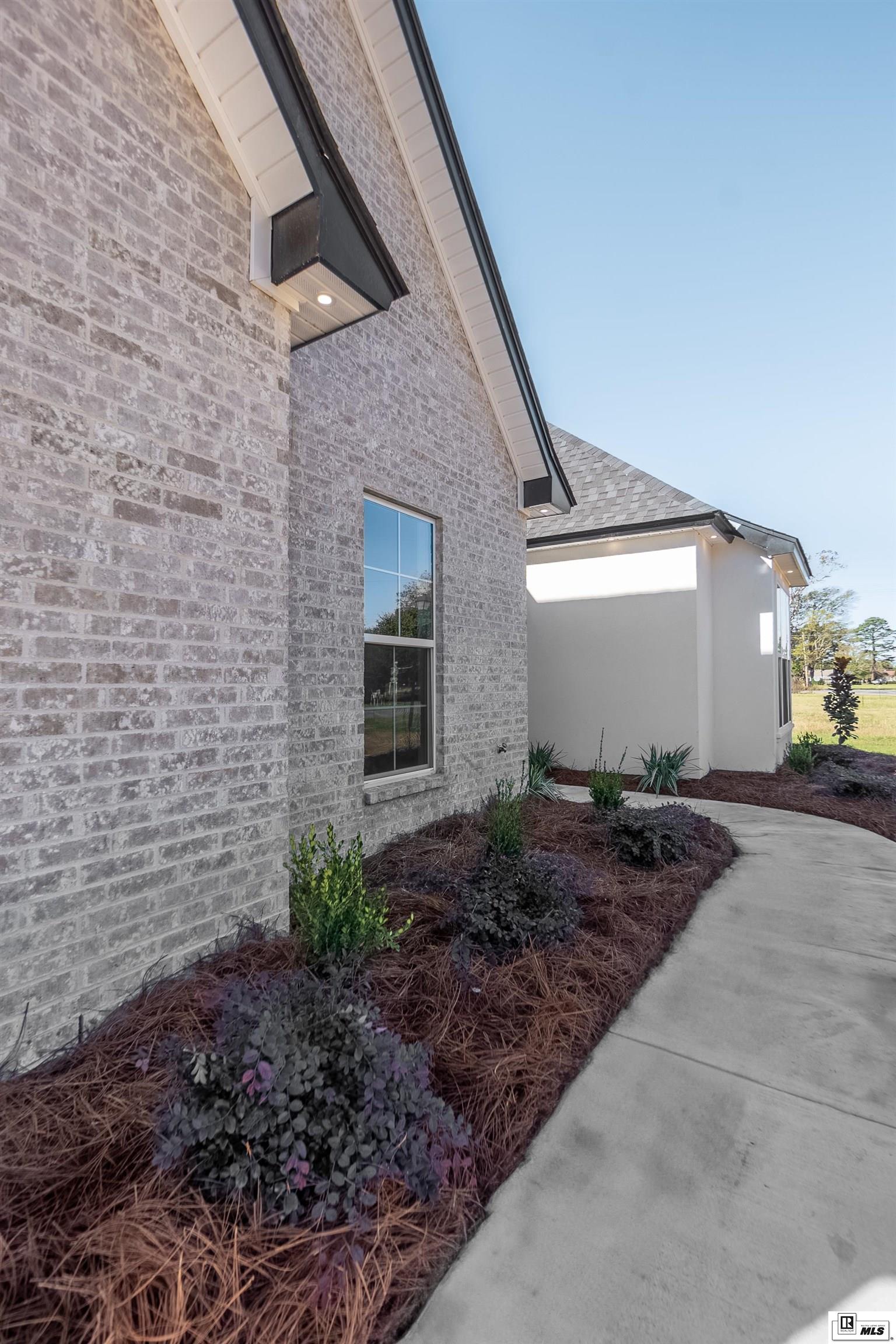 904 Old Sterlington Road