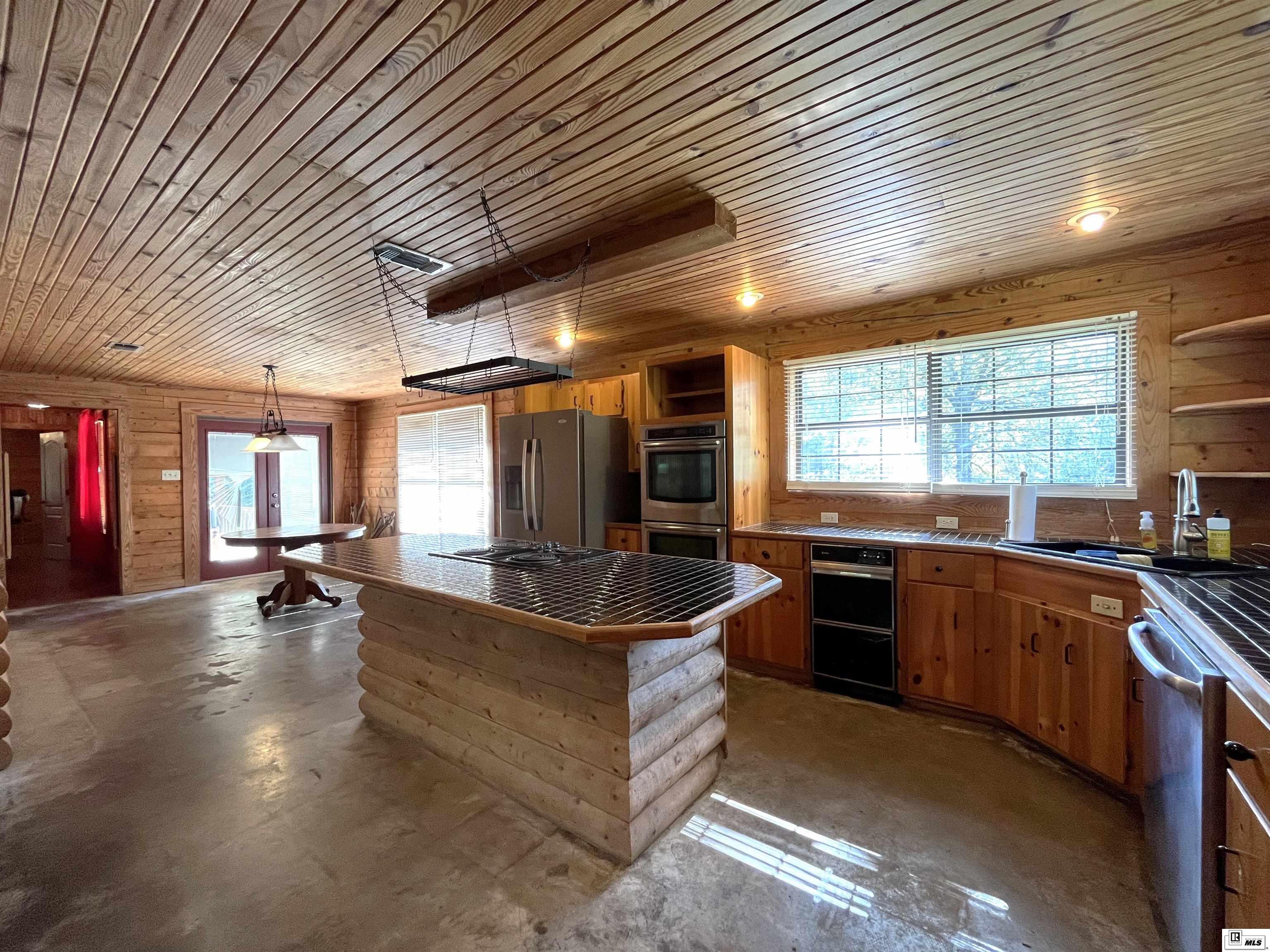 1432 Highway 795
