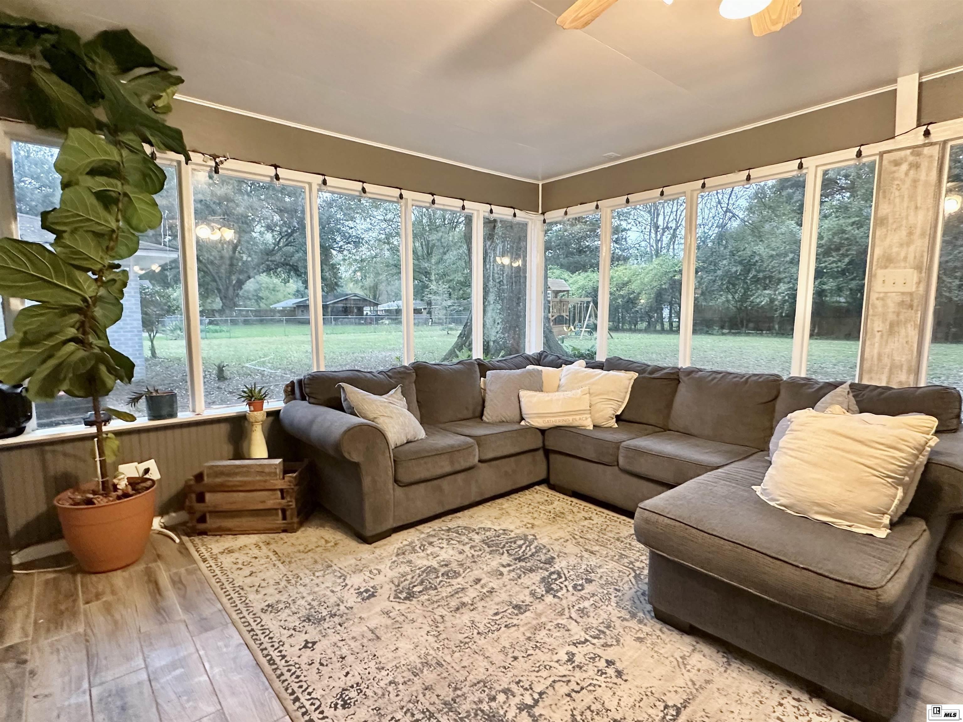 716 Lakeshore Drive