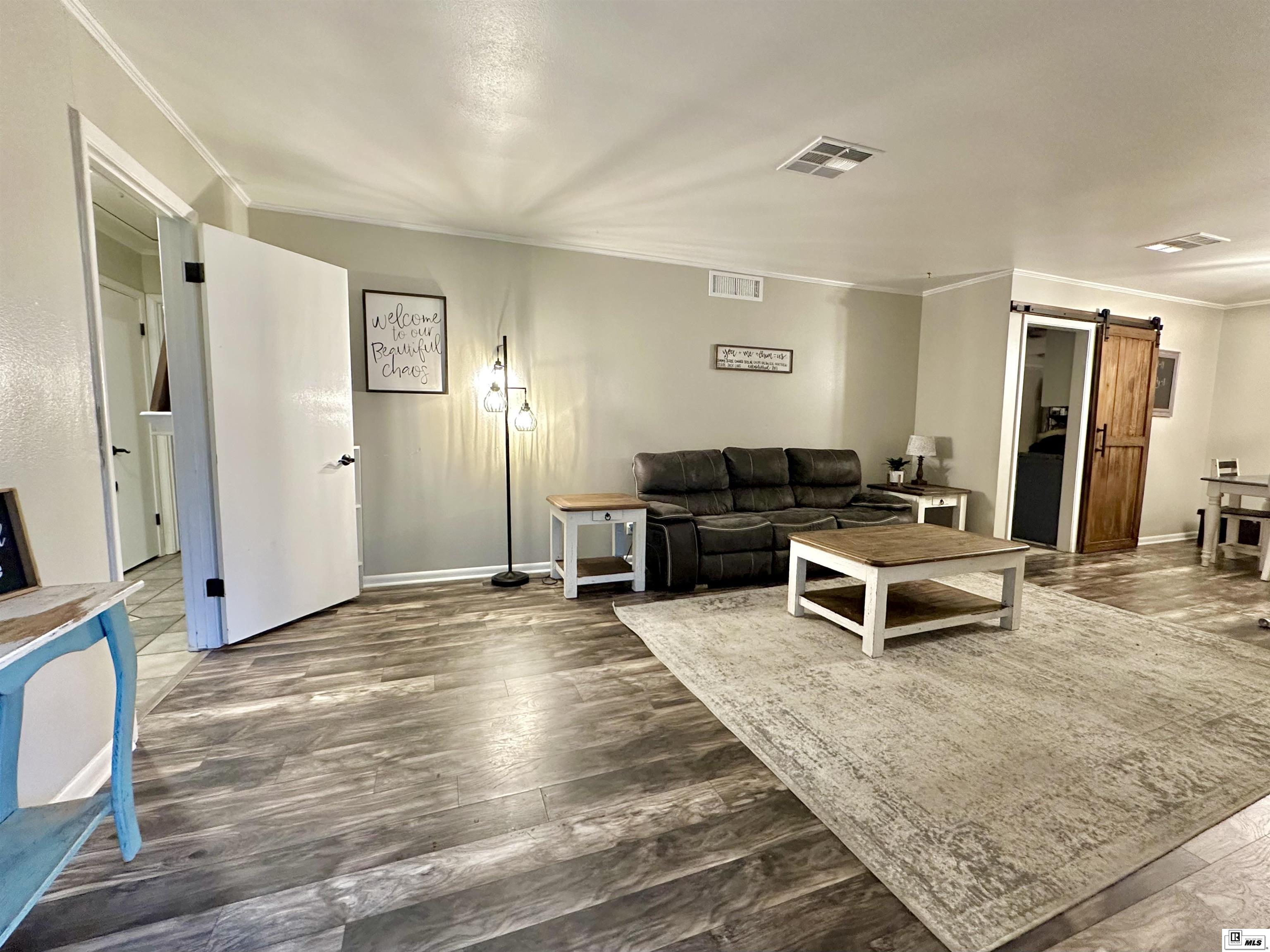 716 Lakeshore Drive